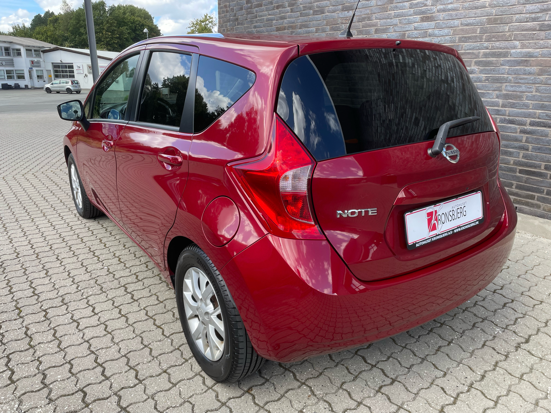 Billede af Nissan Note 1,2 Acenta Family Pack 80HK 5d