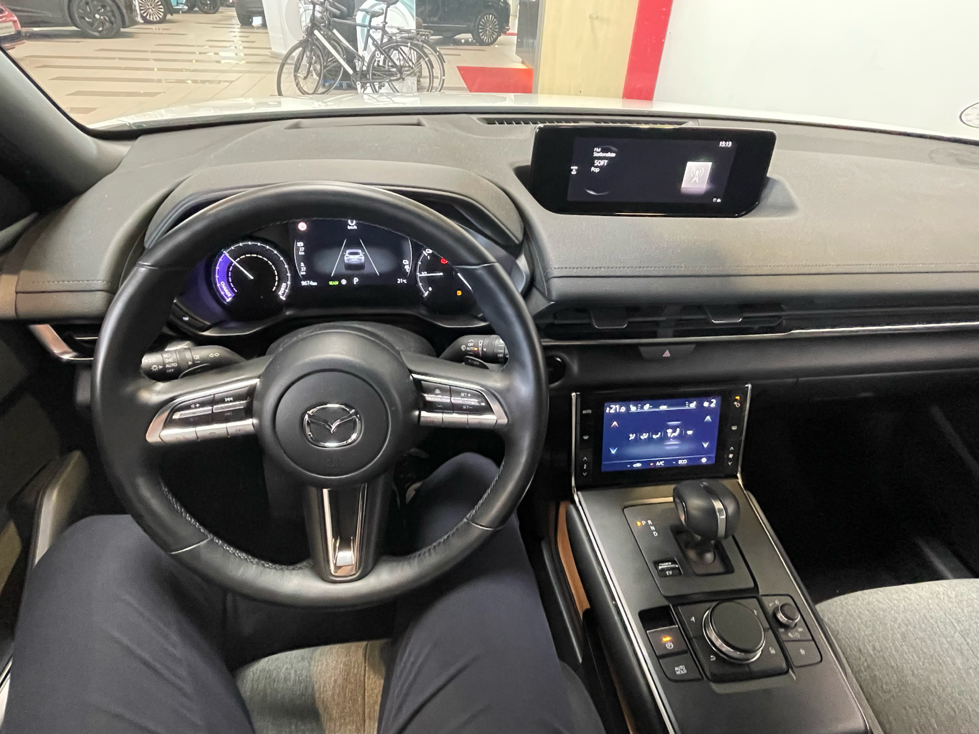 Billede af Mazda MX-30 0,8 e-Skyactiv R-EV  Plugin-hybrid Exclusive-Line 170HK 5d Trinl. Gear