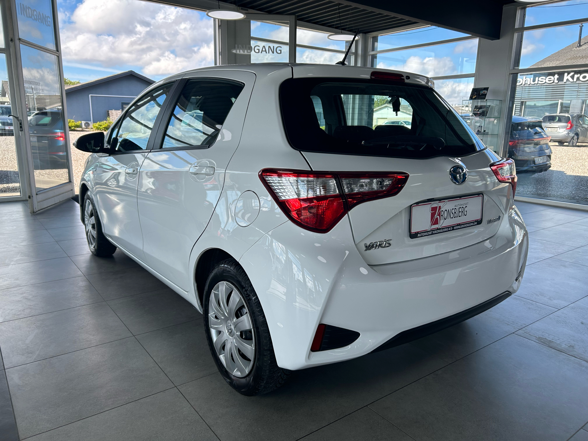 Billede af Toyota Yaris 1,5 Hybrid H2 E-CVT 100HK 5d Trinl. Gear