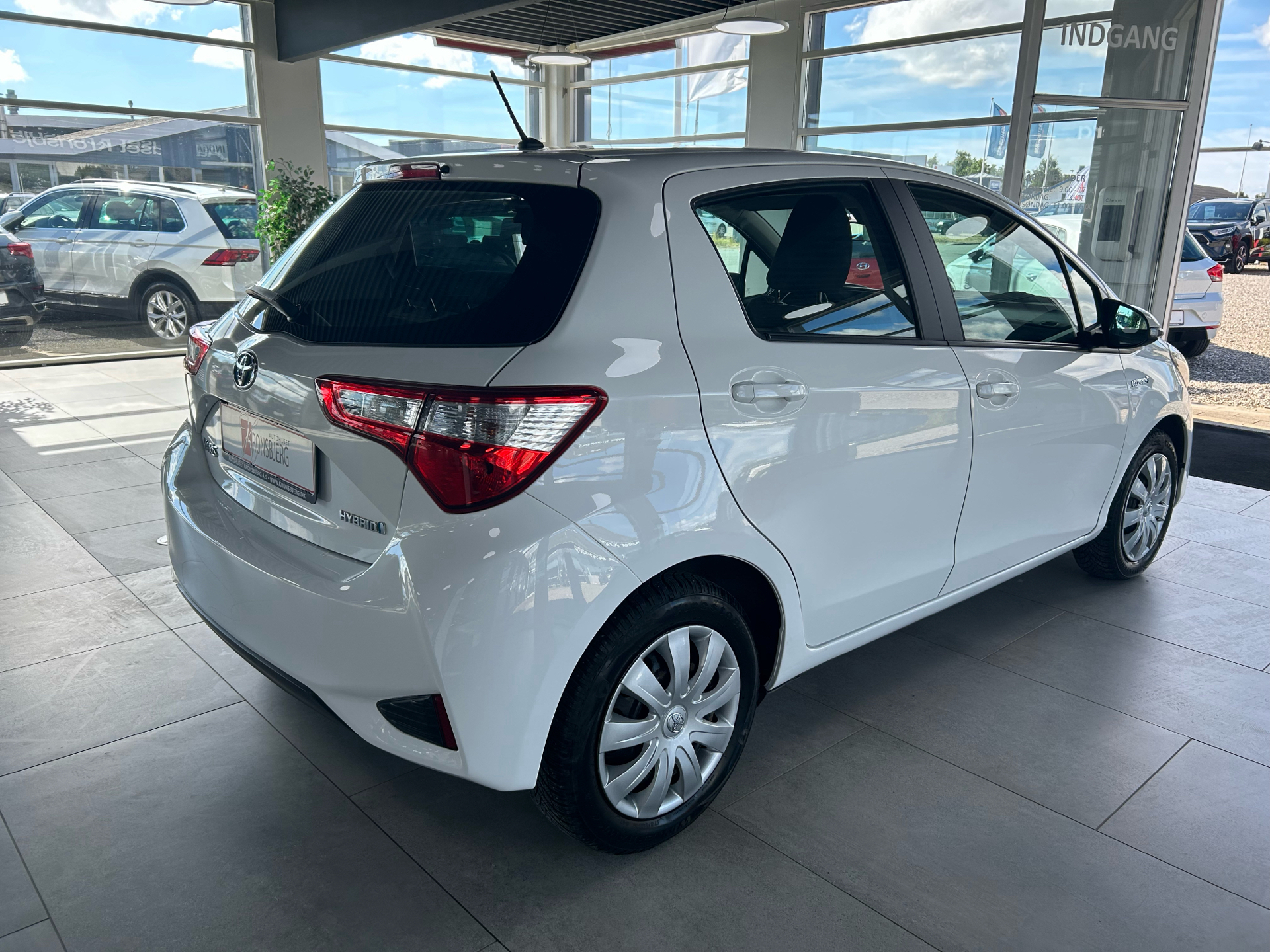 Billede af Toyota Yaris 1,5 Hybrid H2 E-CVT 100HK 5d Trinl. Gear