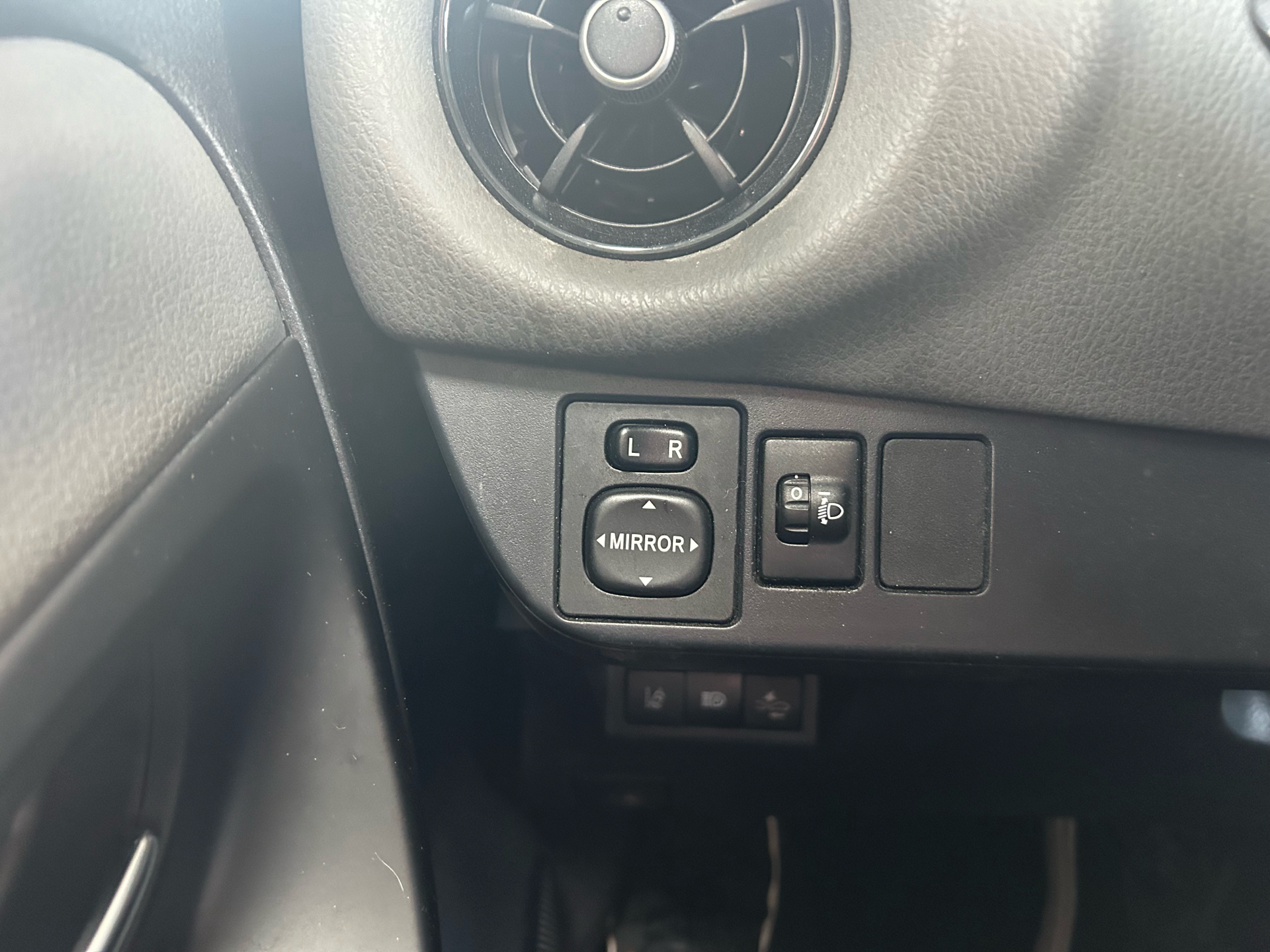 Billede af Toyota Yaris 1,5 Hybrid H2 E-CVT 100HK 5d Trinl. Gear