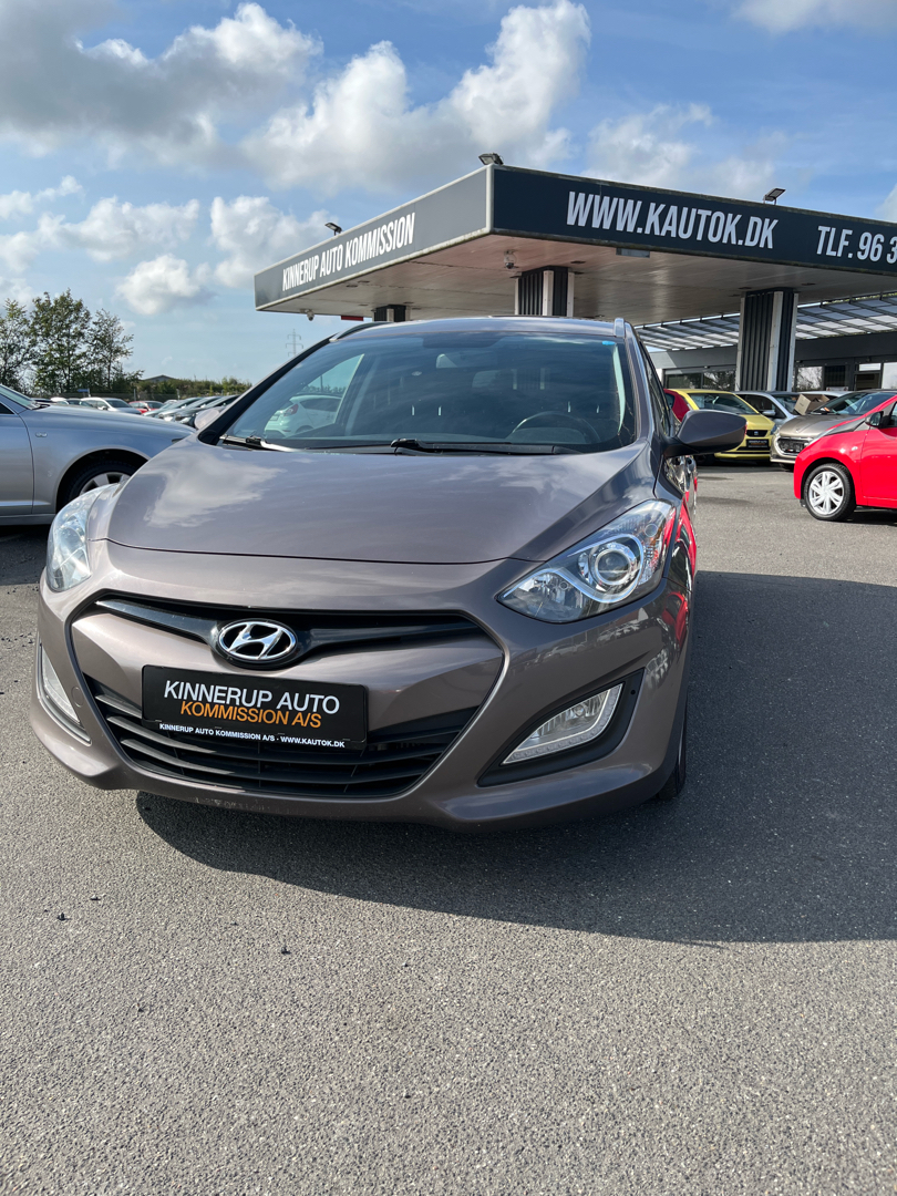 Billede af Hyundai i30 Cw 1,6 CRDi XTR ISG 110HK Stc 6g