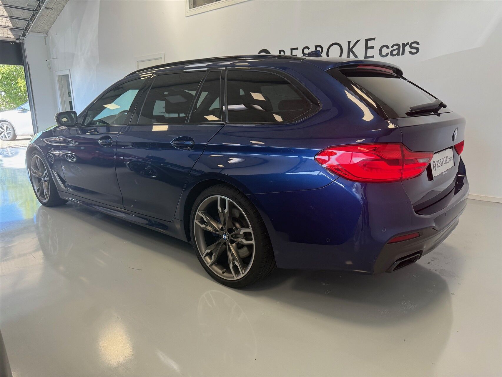 Billede af BMW M550d Touring 3,0 D XDrive Steptronic 400HK Stc 8g Aut.