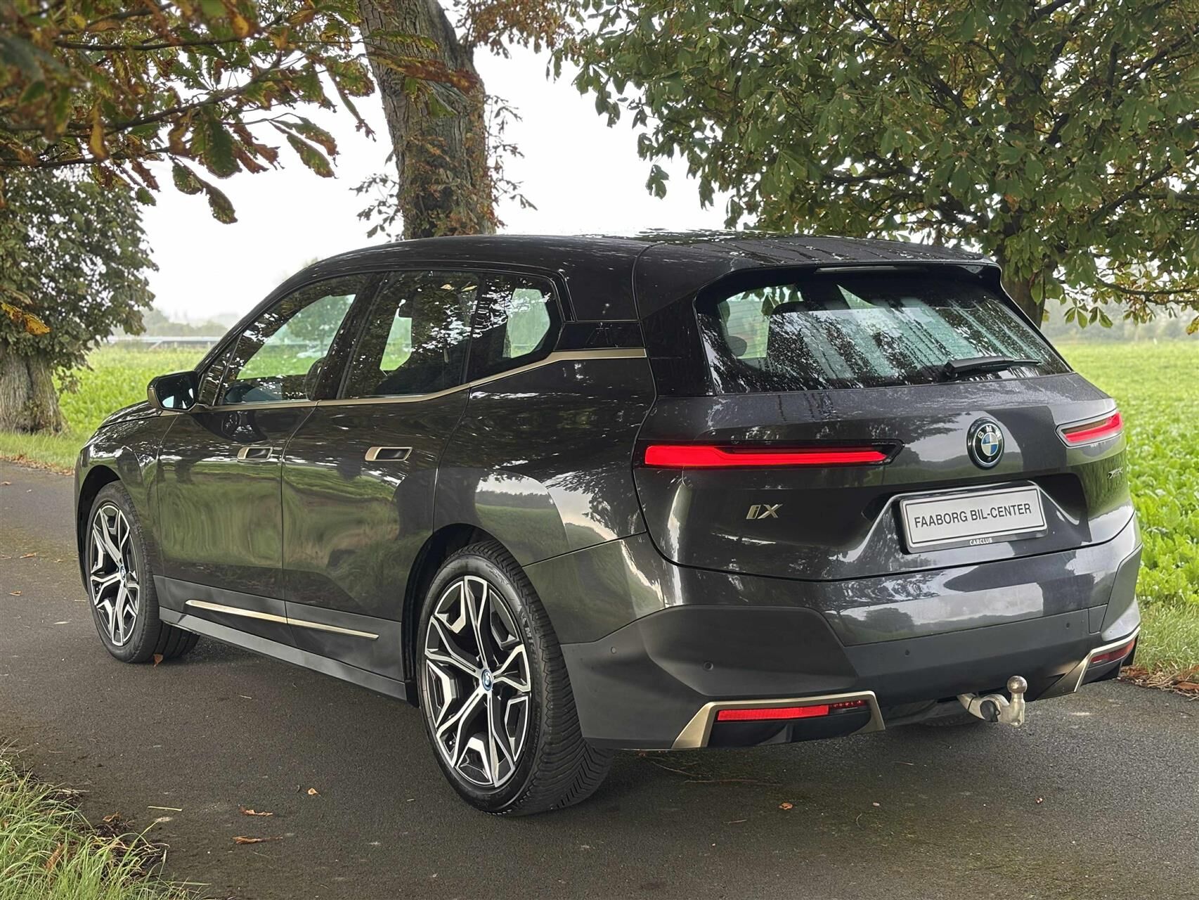 Billede af BMW iX 40 EL Fully Charged XDrive 326HK 5d Aut.