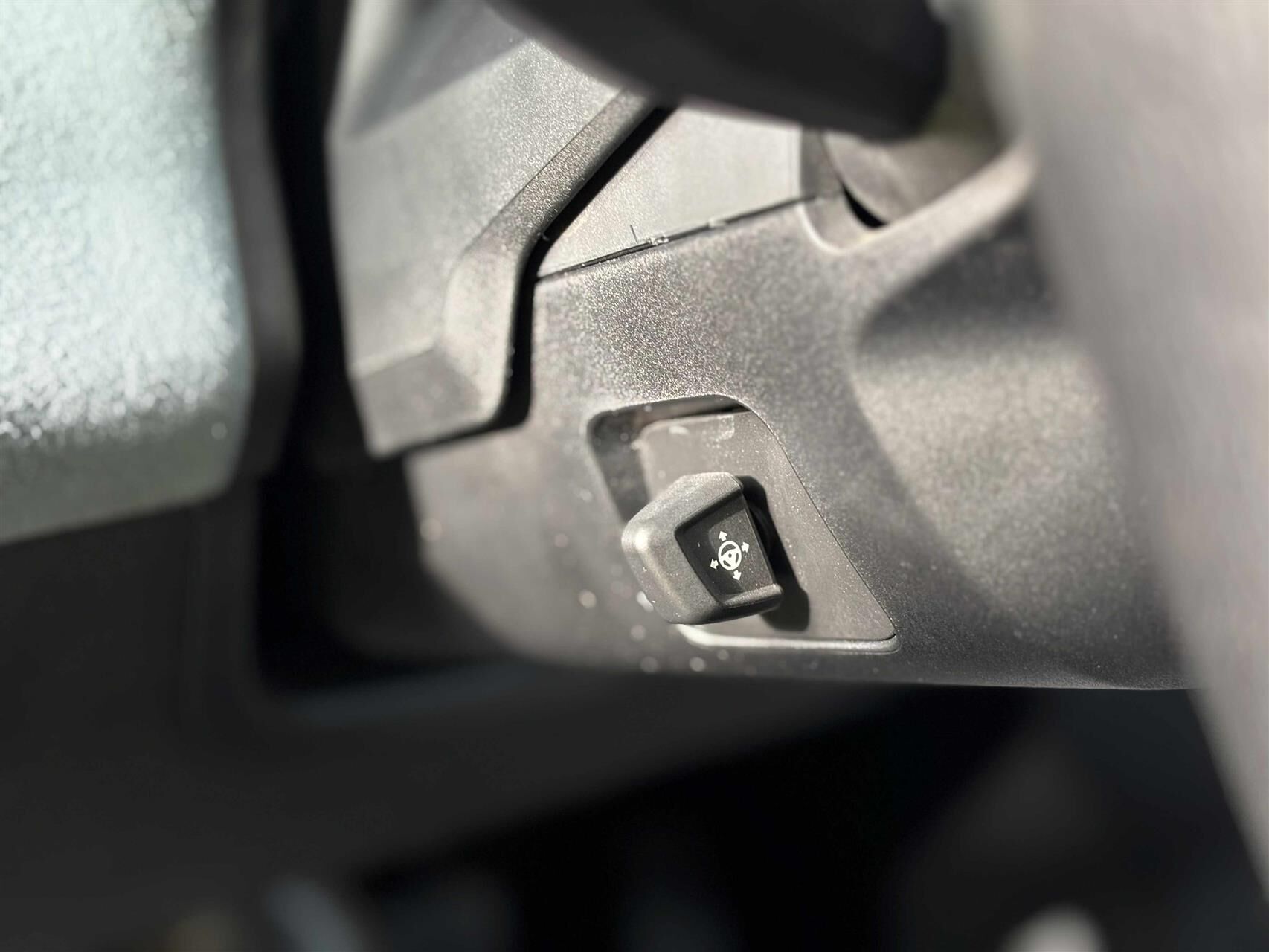 Billede af BMW iX 40 EL Fully Charged XDrive 326HK 5d Aut.