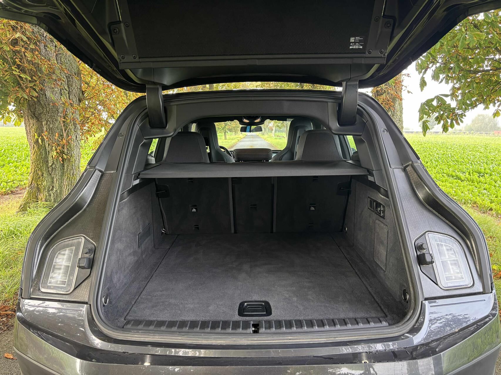 Billede af BMW iX 40 EL Fully Charged XDrive 326HK 5d Aut.