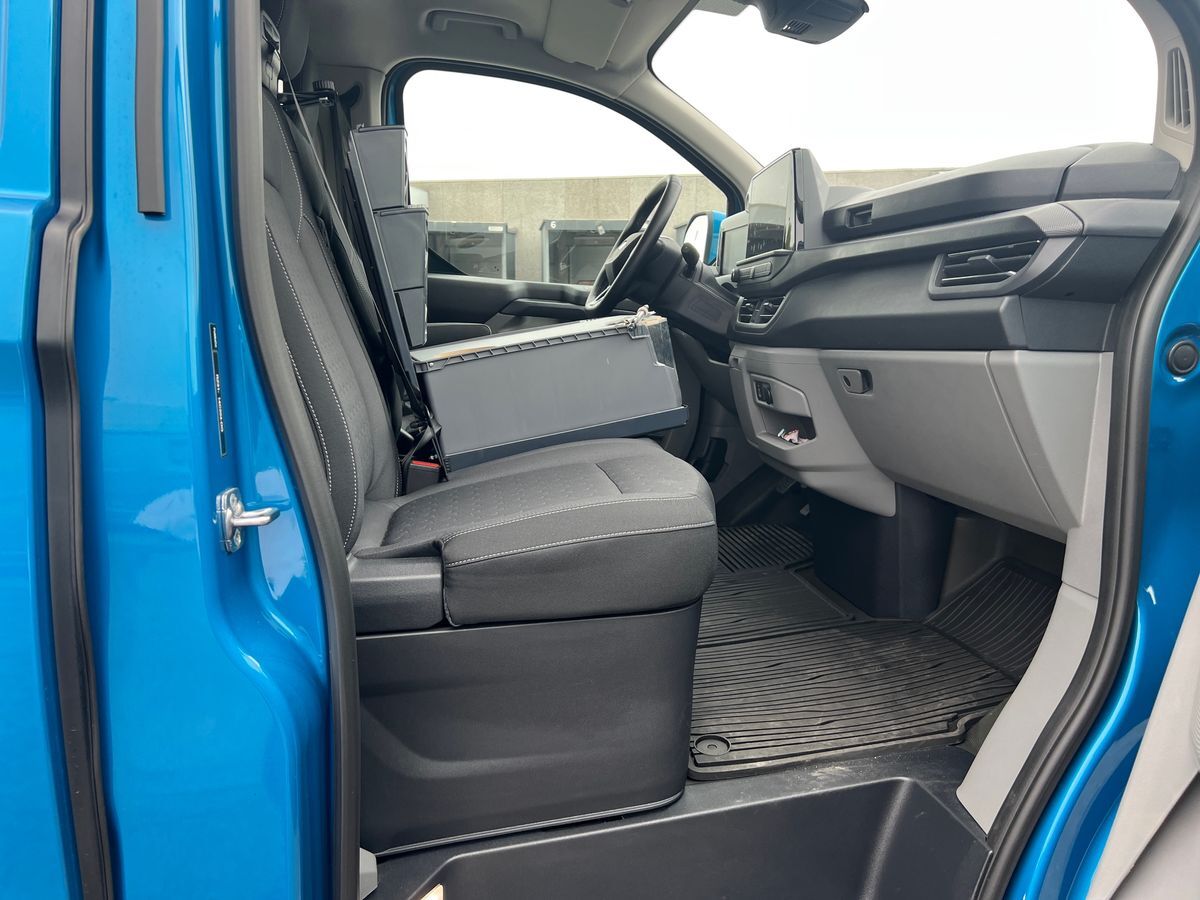 Billede af Ford E-Transit Custom 320 L1H1 EL Limited 218HK Van Aut.