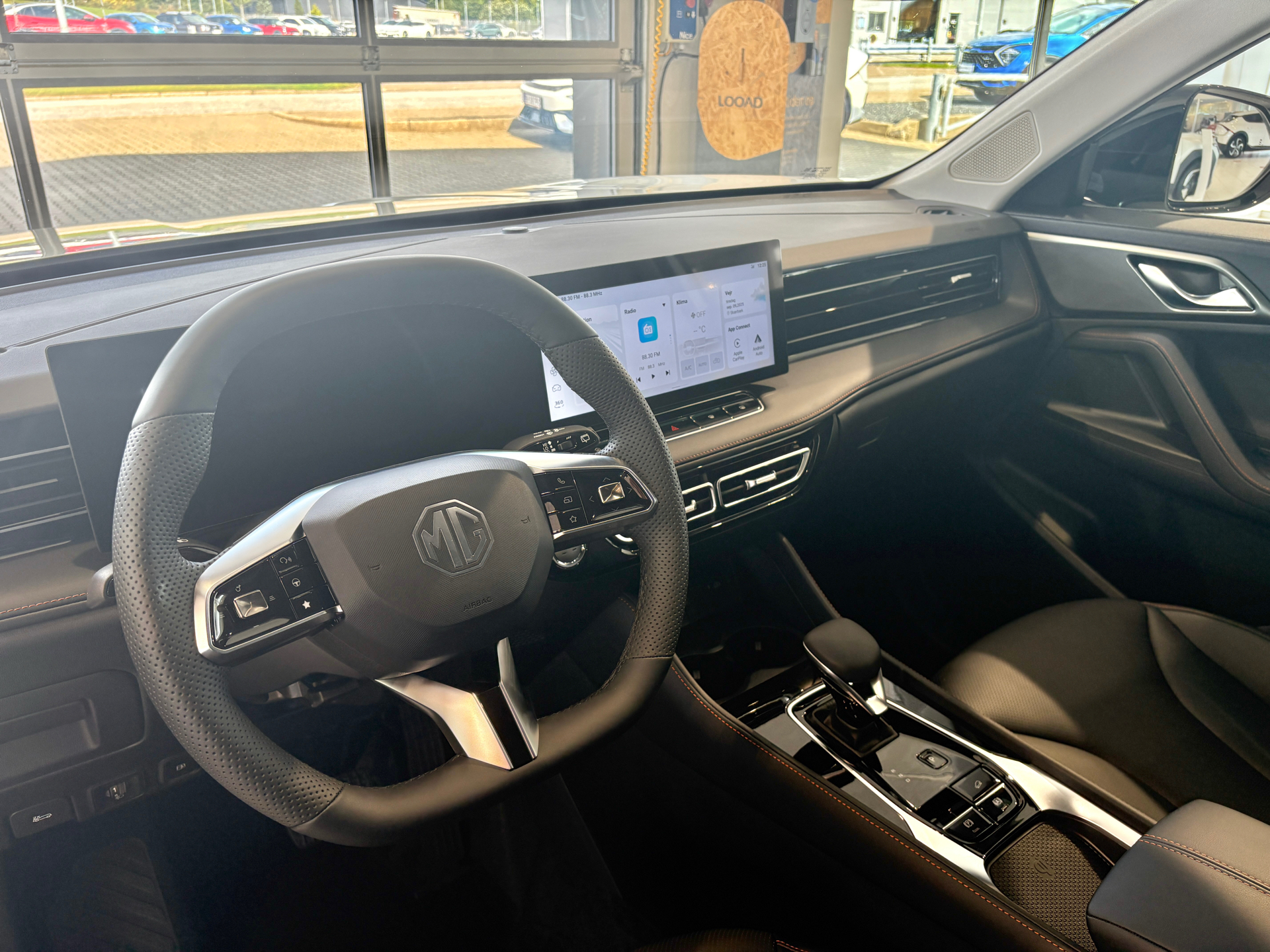 Billede af MG HS 1,5 T GDI  Plugin-hybrid Luxury 272HK 5d Aut.