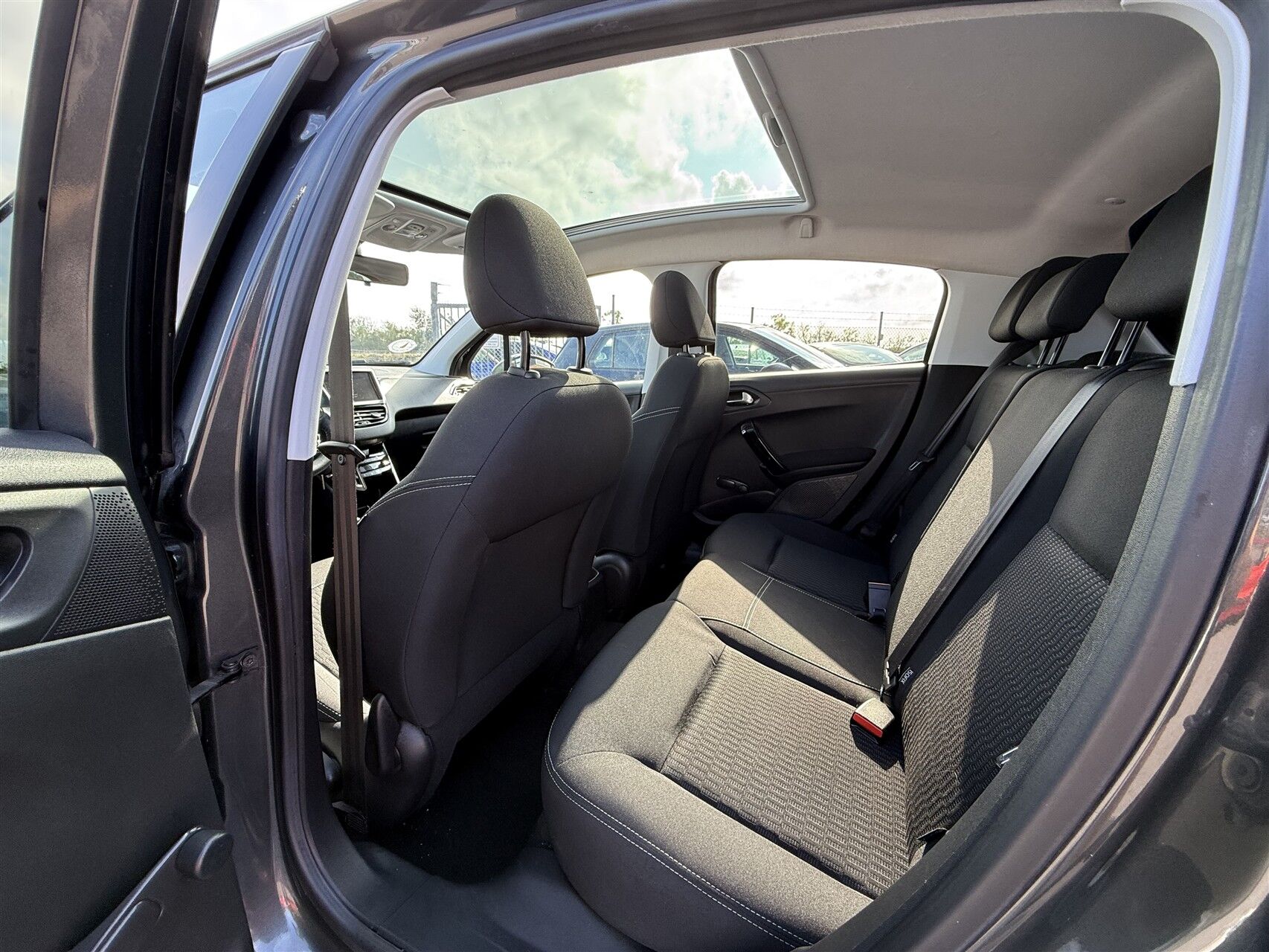 Billede af Peugeot 208 1,6 BlueHDi Envy 100HK 5d