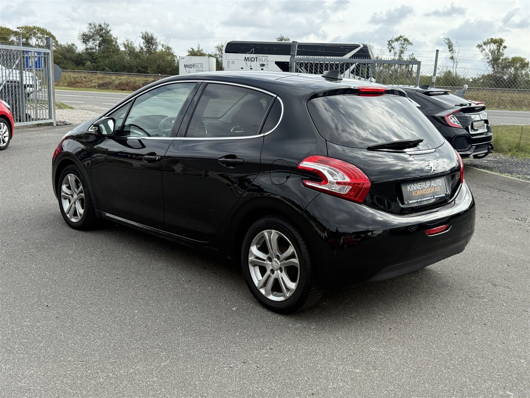 Billede af Peugeot 208 1,2 VTi Allure Sky 82HK 5d