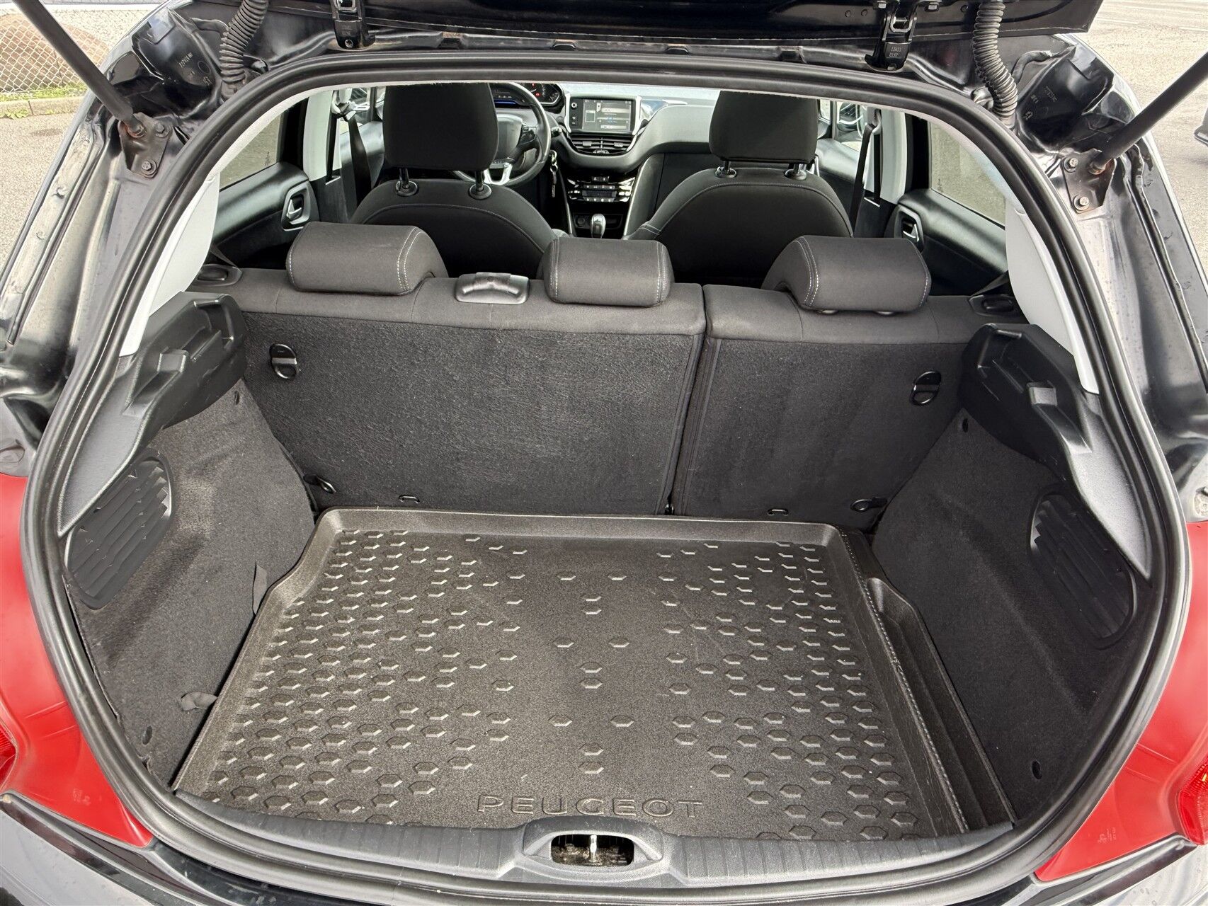 Billede af Peugeot 208 1,2 VTi Allure Sky 82HK 5d