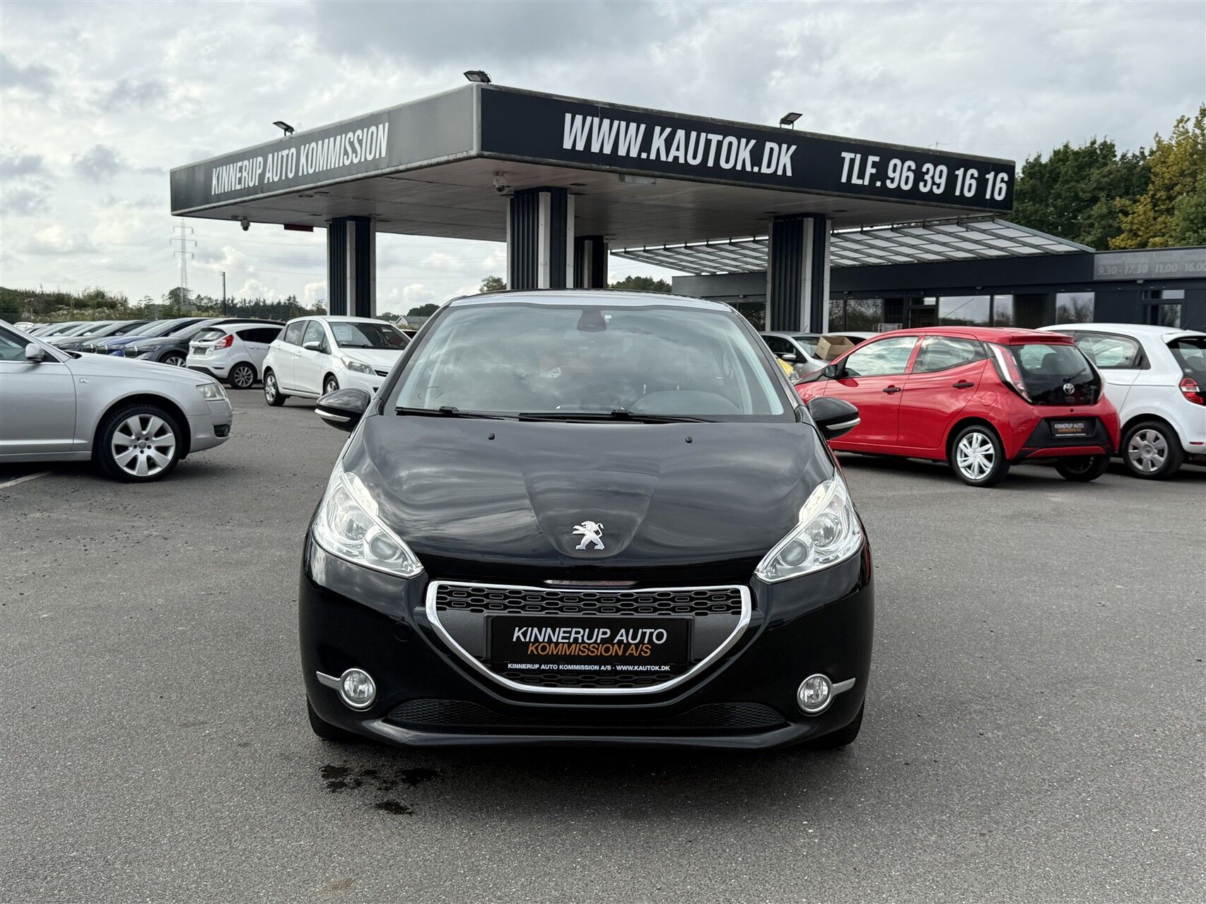 Billede af Peugeot 208 1,2 VTi Allure Sky 82HK 5d