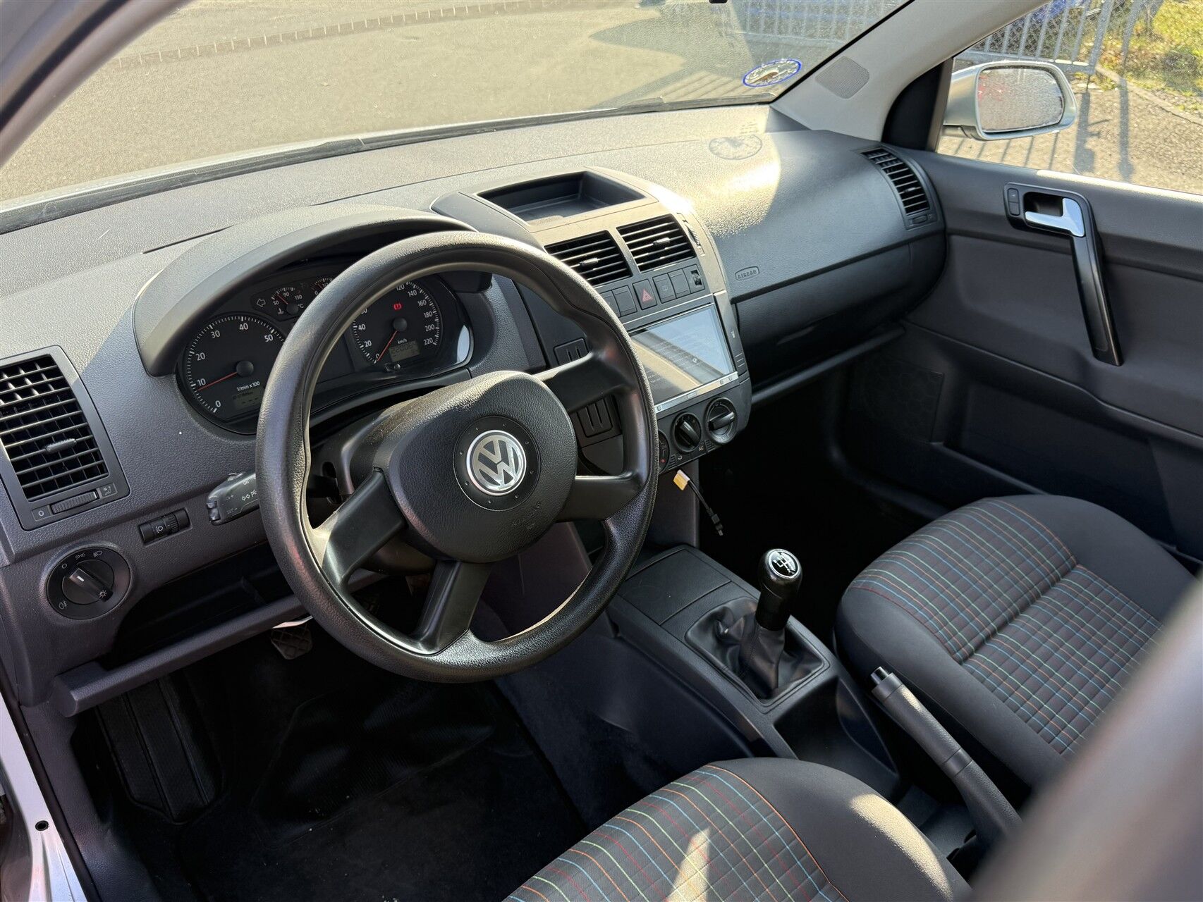 Billede af VW Polo 1,4 16V Trendline 75HK 3d