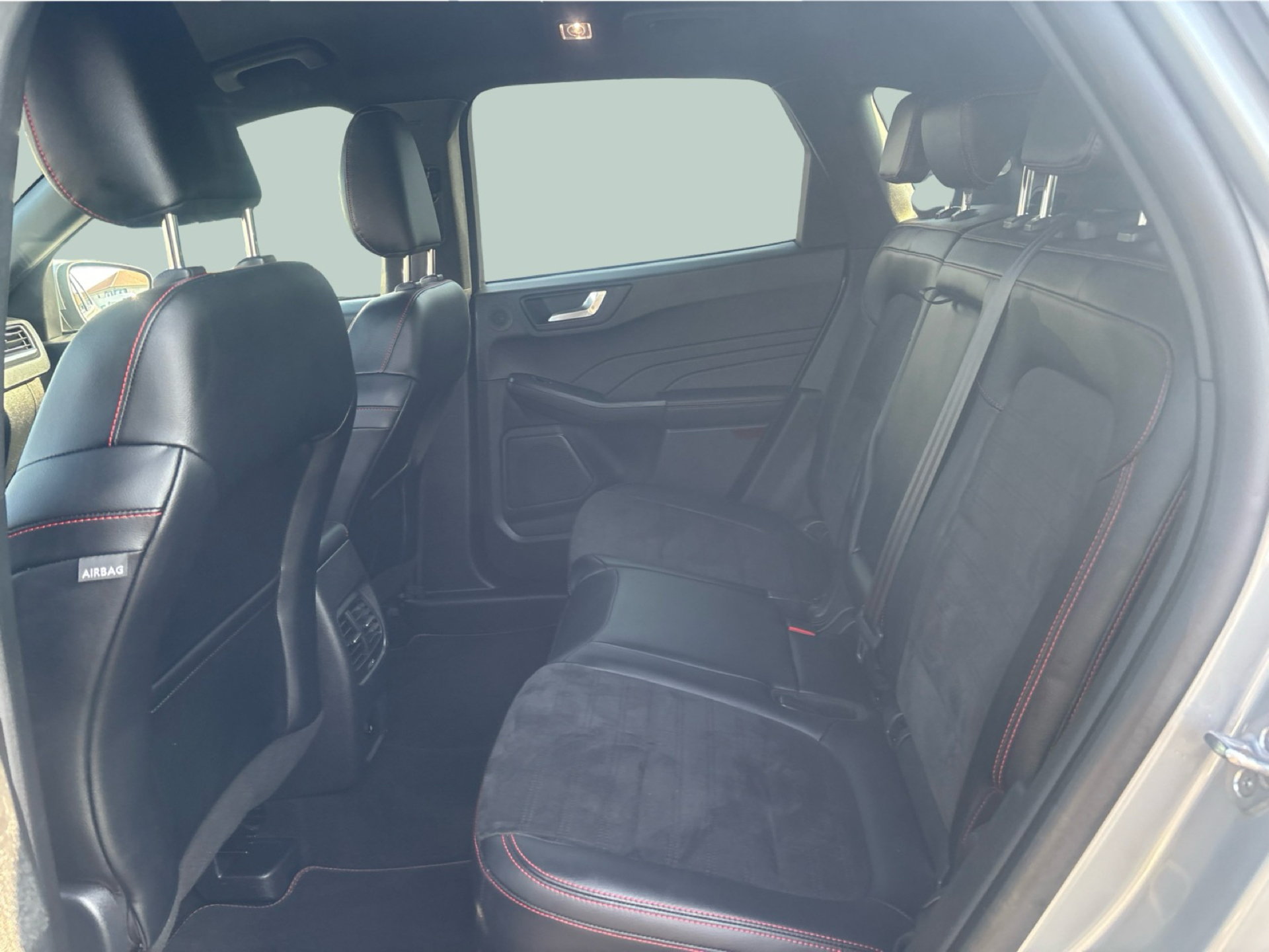 Billede af Ford Kuga 2,5 Plugin-hybrid ST-Line X CVT 225HK 5d Trinl. Gear