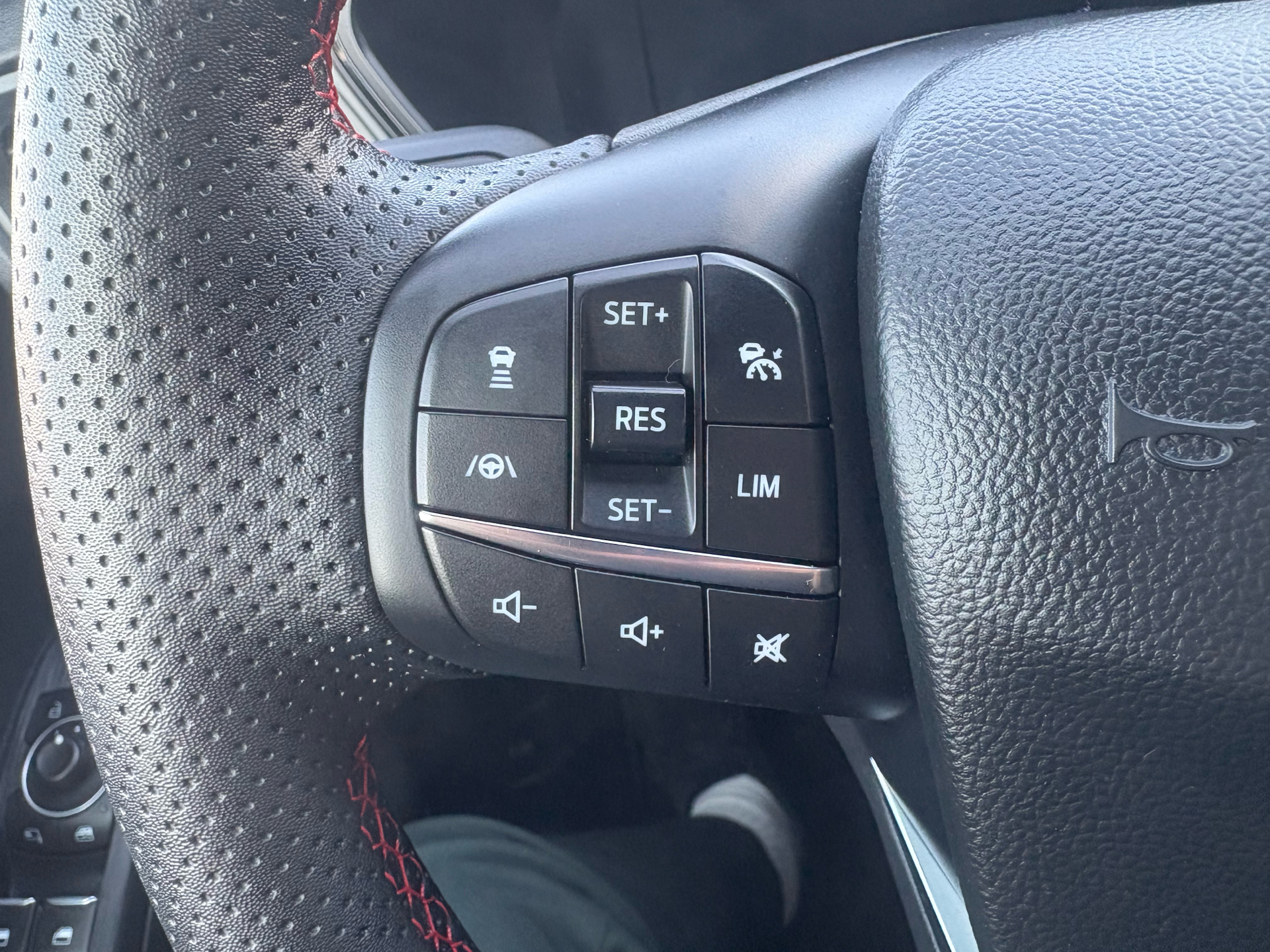 Billede af Ford Kuga 2,5 Plugin-hybrid ST-Line X CVT 225HK 5d Trinl. Gear