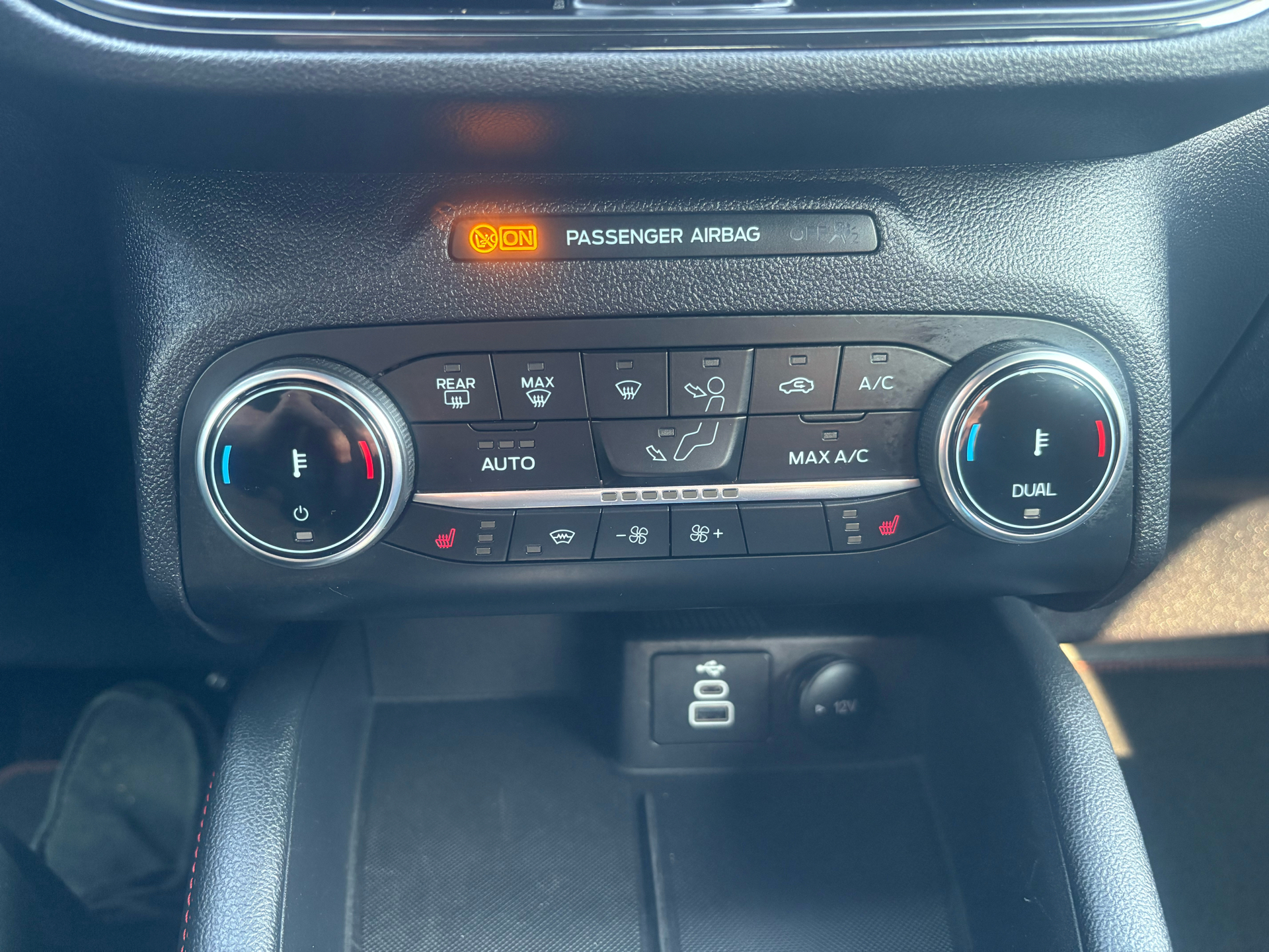 Billede af Ford Kuga 2,5 Plugin-hybrid ST-Line X CVT 225HK 5d Trinl. Gear