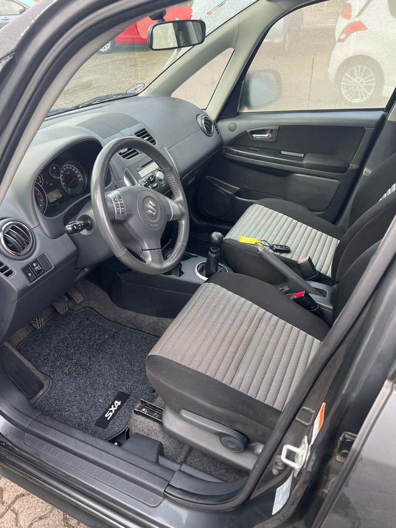Billede af Suzuki SX4 1,6 16V GLX 120HK 5d