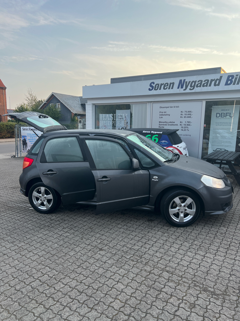 Billede af Suzuki SX4 1,6 16V GLX 120HK 5d