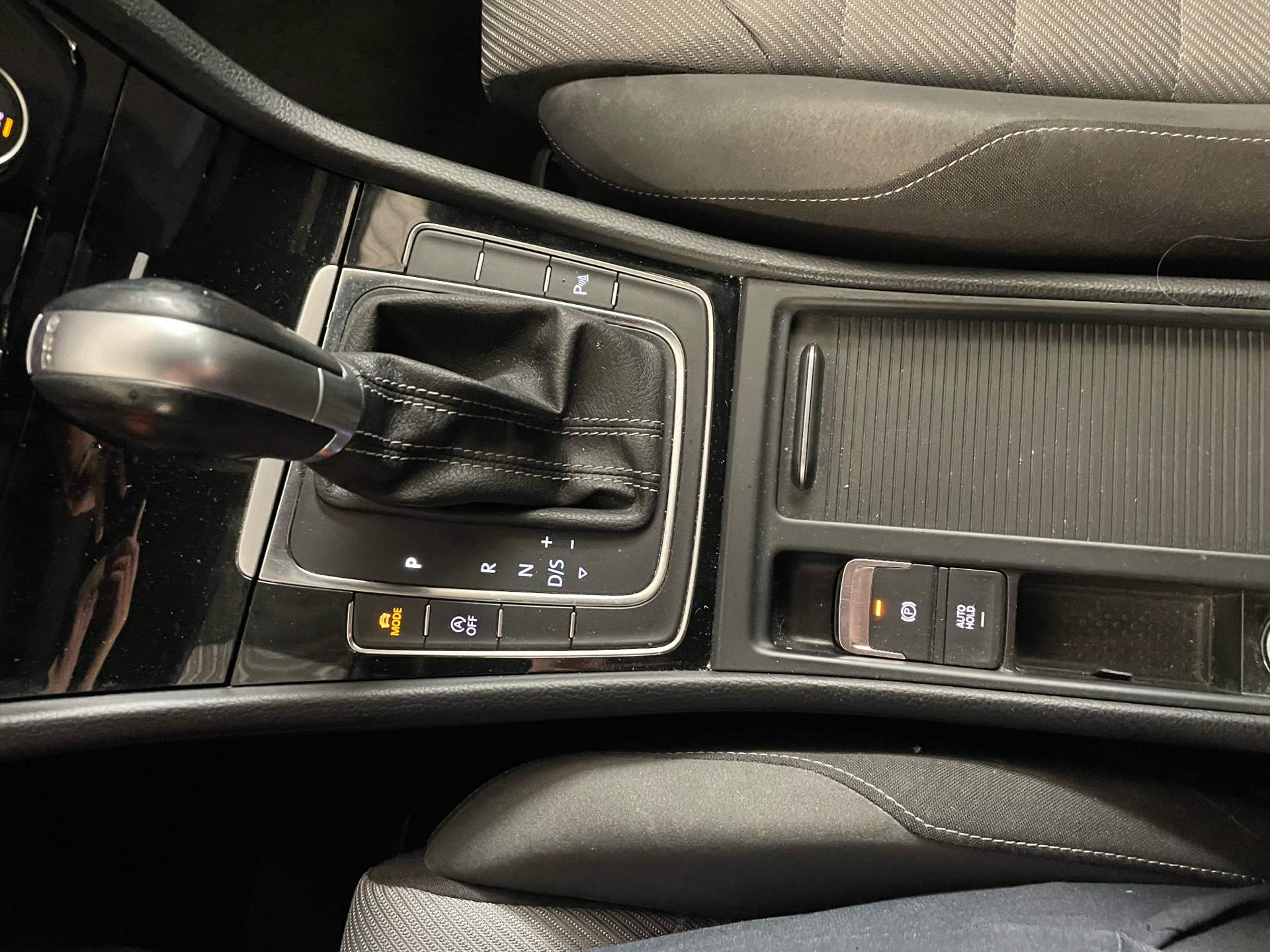 Billede af VW Golf 1,4 TSI BMT R-Line DSG 140HK 5d 7g Aut.