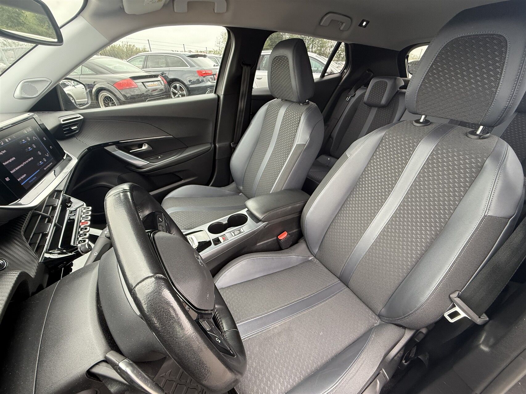 Billede af Peugeot 2008 1,5 BlueHDi Edition 210+ EAT8 130HK 5d 8g Aut.