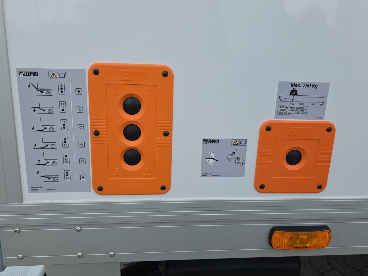 Billede af Ford Transit 350 L3H1 2,0 TDCI HDT Trend RWD 165HK Ladv./Chas. 10g Aut.