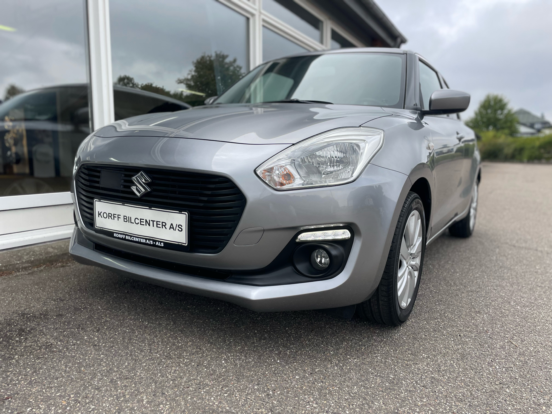 Billede af Suzuki Swift 1,2 Dualjet Action AEB CVT 90HK 5d Aut.