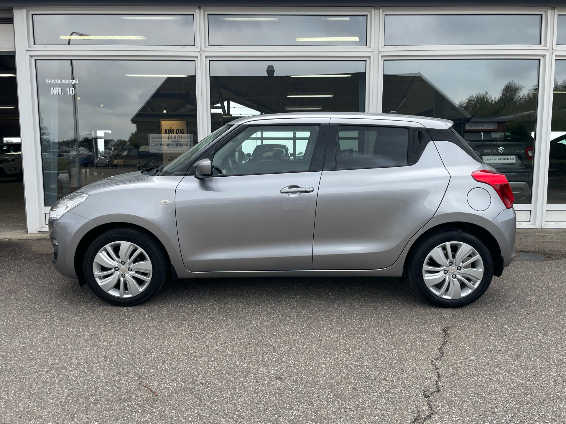 Billede af Suzuki Swift 1,2 Dualjet Action AEB CVT 90HK 5d Aut.