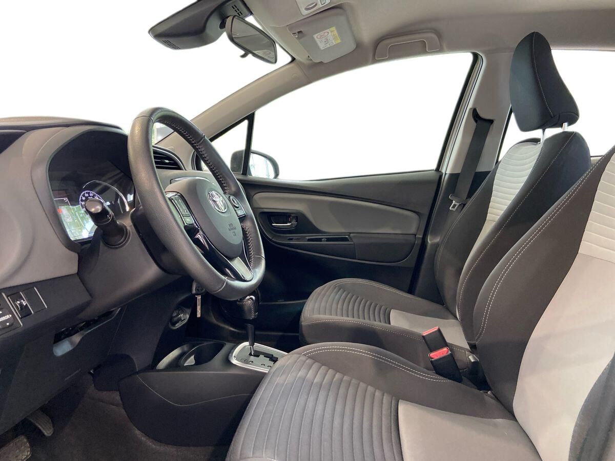 Billede af Toyota Yaris 1,5 Hybrid H2 E-CVT 100HK 5d Trinl. Gear