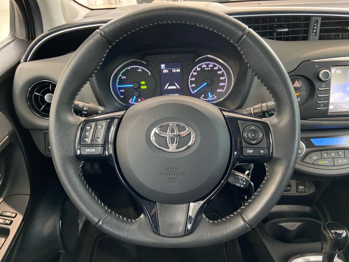 Billede af Toyota Yaris 1,5 Hybrid H2 E-CVT 100HK 5d Trinl. Gear