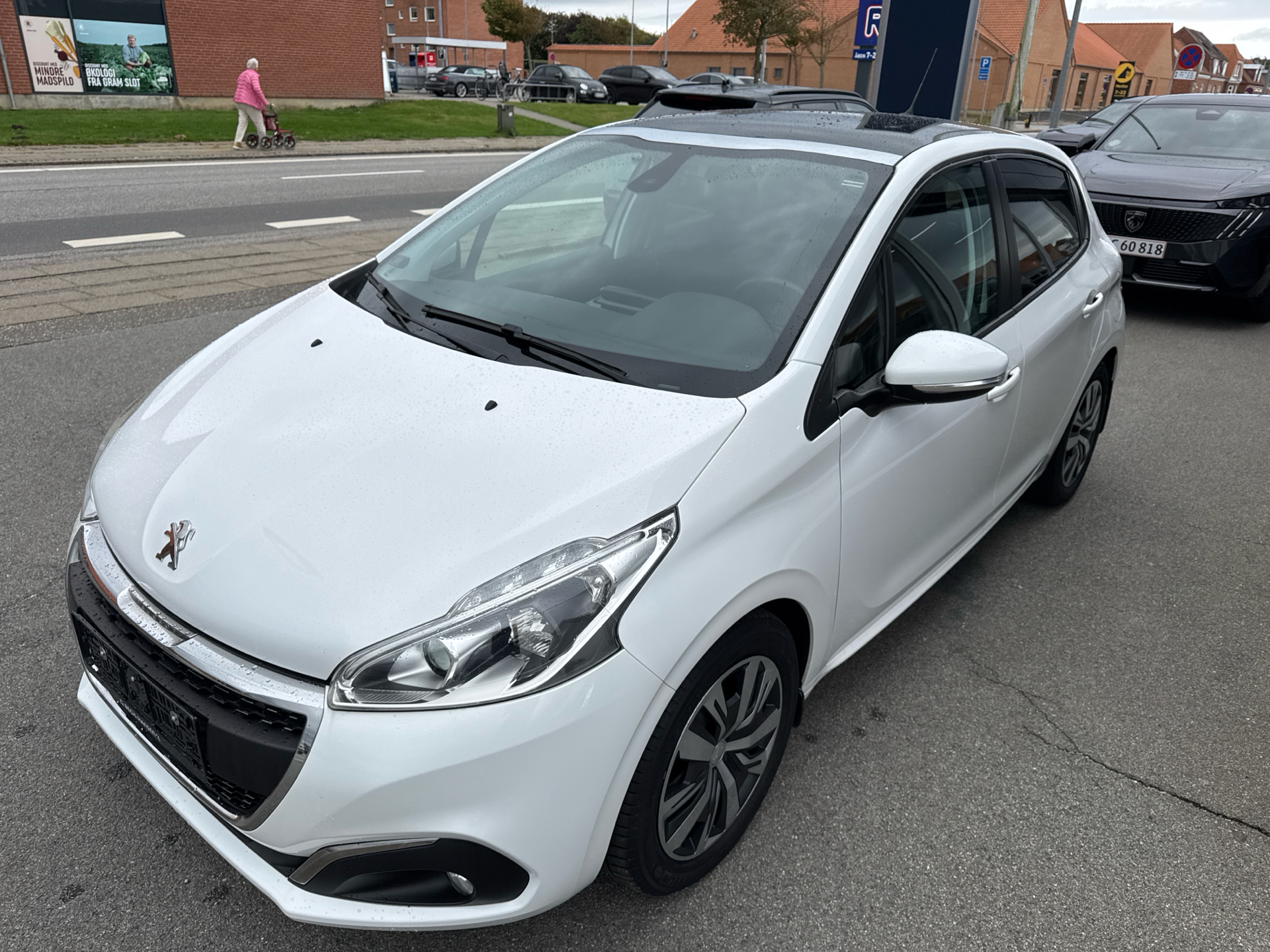 Billede af Peugeot 208 1,5 BlueHDi Signature+ 100HK 5d