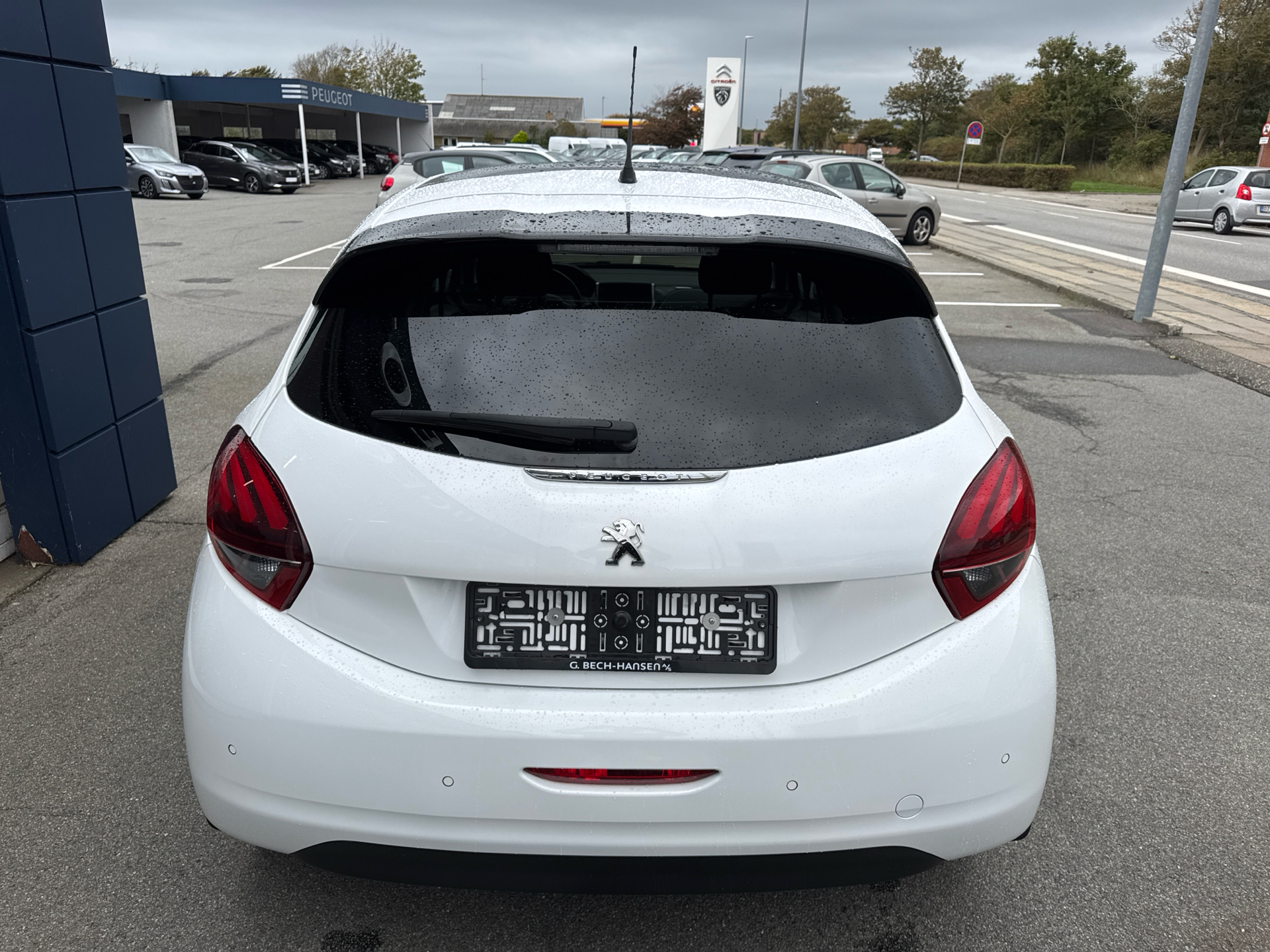 Billede af Peugeot 208 1,5 BlueHDi Signature+ 100HK 5d
