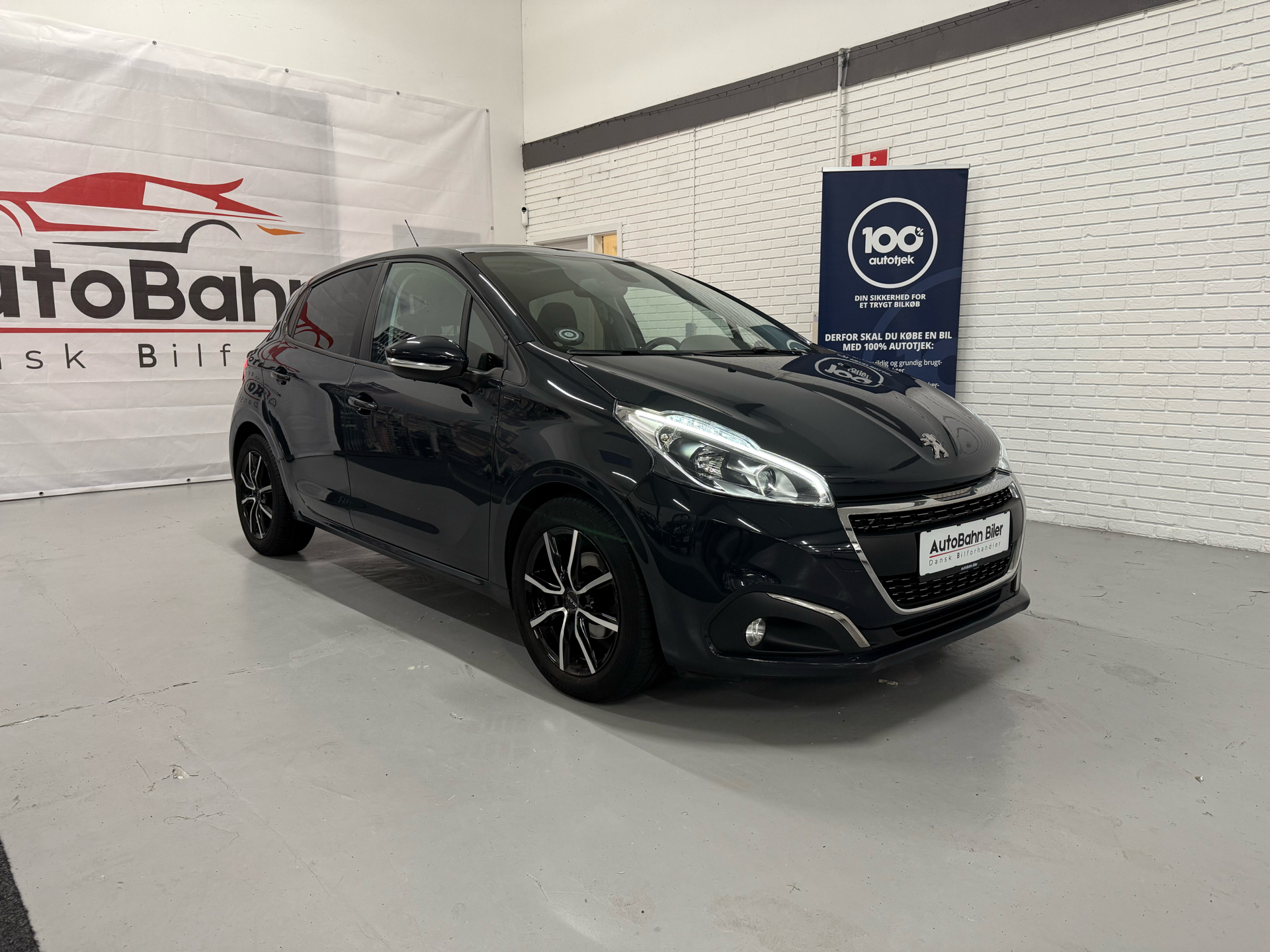Billede af Peugeot 208 1,5 BlueHDi Signature Sky 100HK 5d