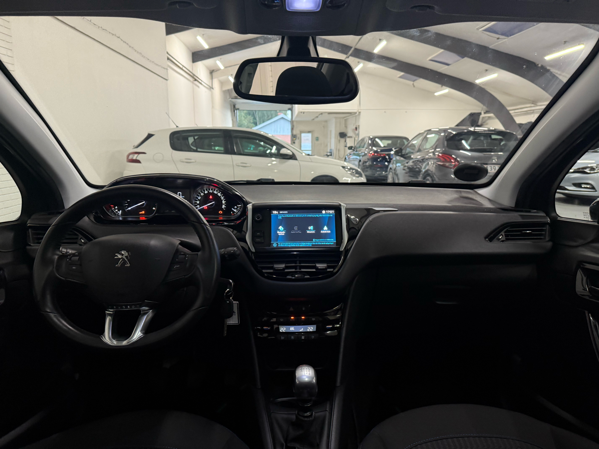 Billede af Peugeot 208 1,5 BlueHDi Signature Sky 100HK 5d