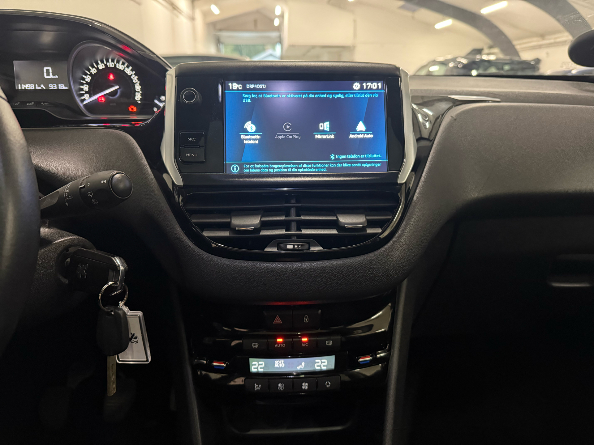 Billede af Peugeot 208 1,5 BlueHDi Signature Sky 100HK 5d