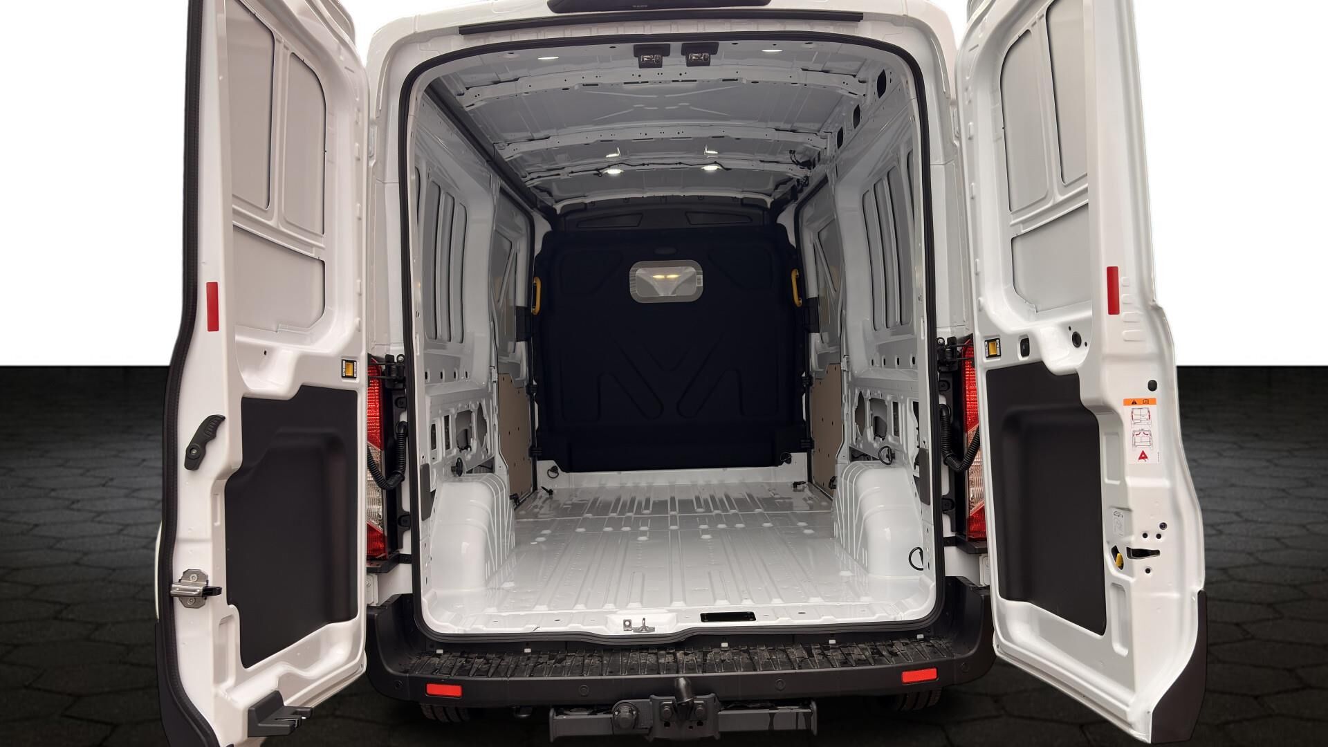 Billede af Ford Transit 350 L3H2 2,0 TDCi Trend 165HK Van 8g Aut.