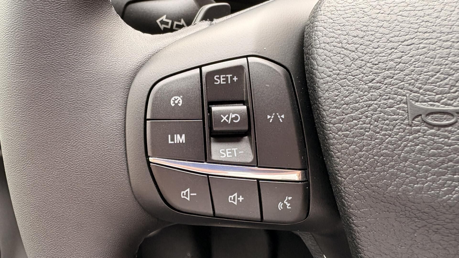 Billede af Ford Transit 350 L3H2 2,0 TDCi Trend 165HK Van 8g Aut.