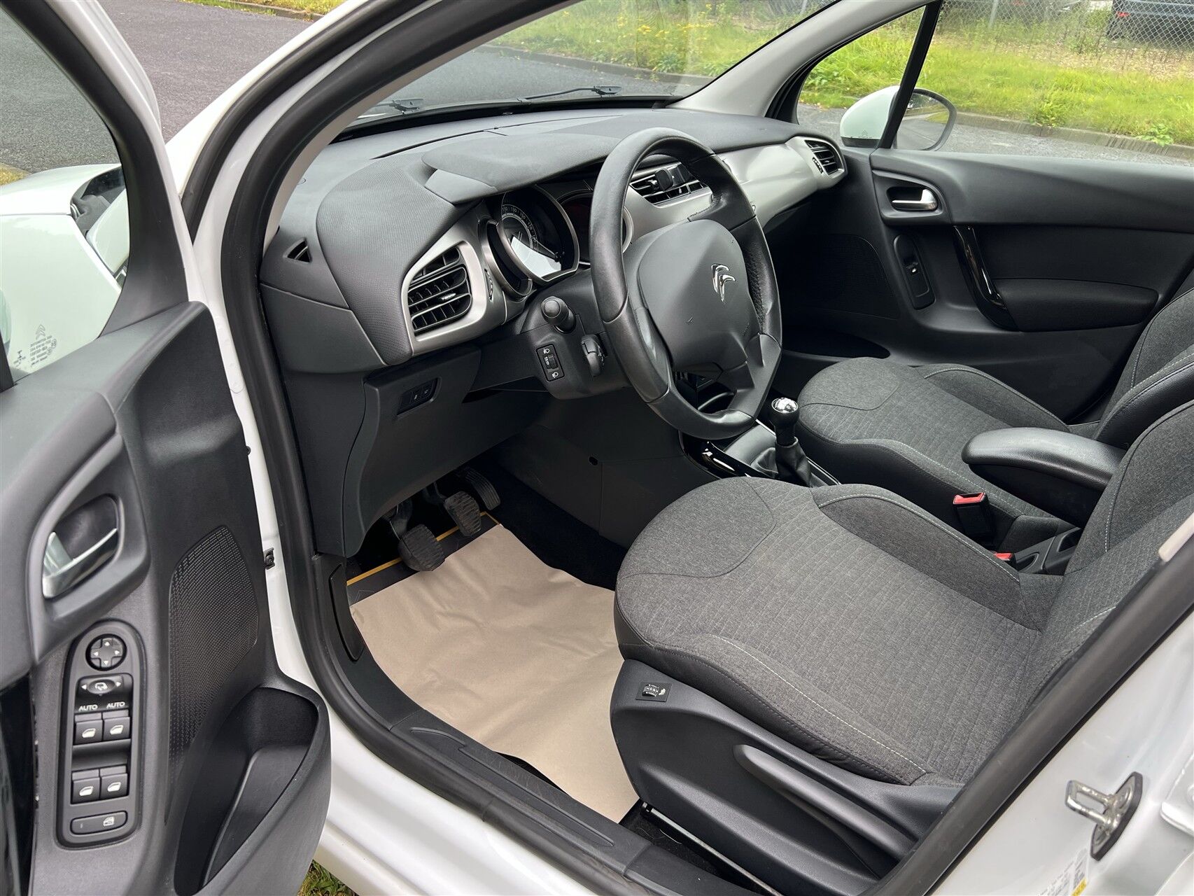Billede af Citroën C3 1,6 Blue HDi Feel Complet start/stop 100HK 5d