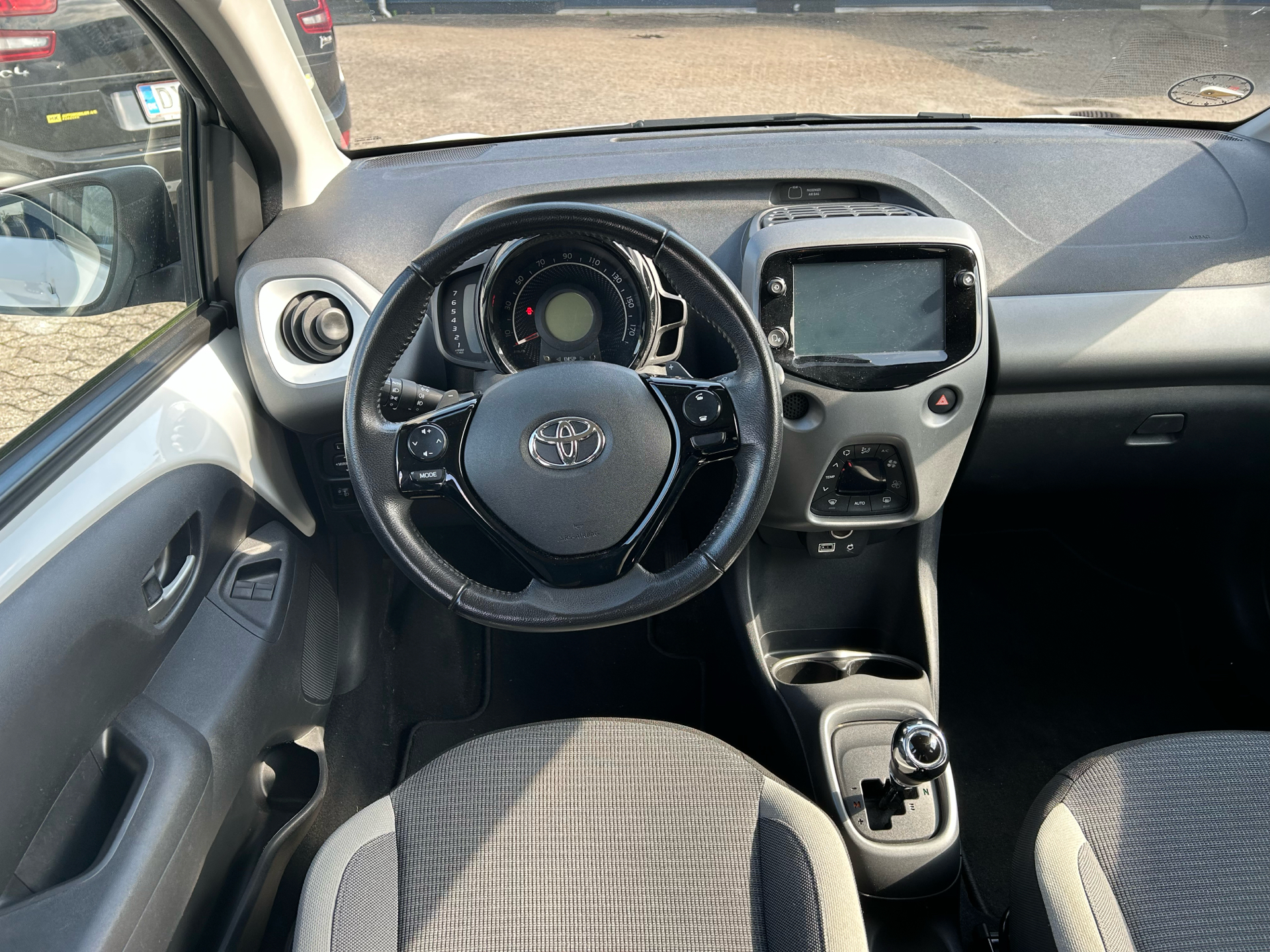 Billede af Toyota Aygo 1,0 VVT-I X-Press X-Shift 72HK 5d Aut.