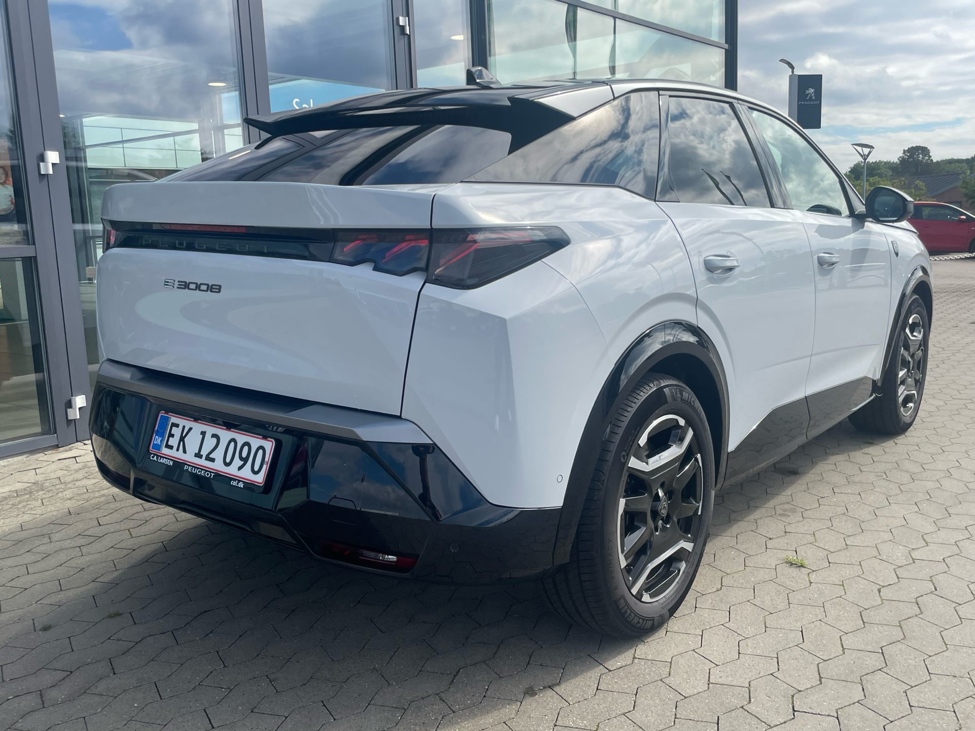 Billede af Peugeot e-3008 EL GT Pack 210HK 5d Aut.