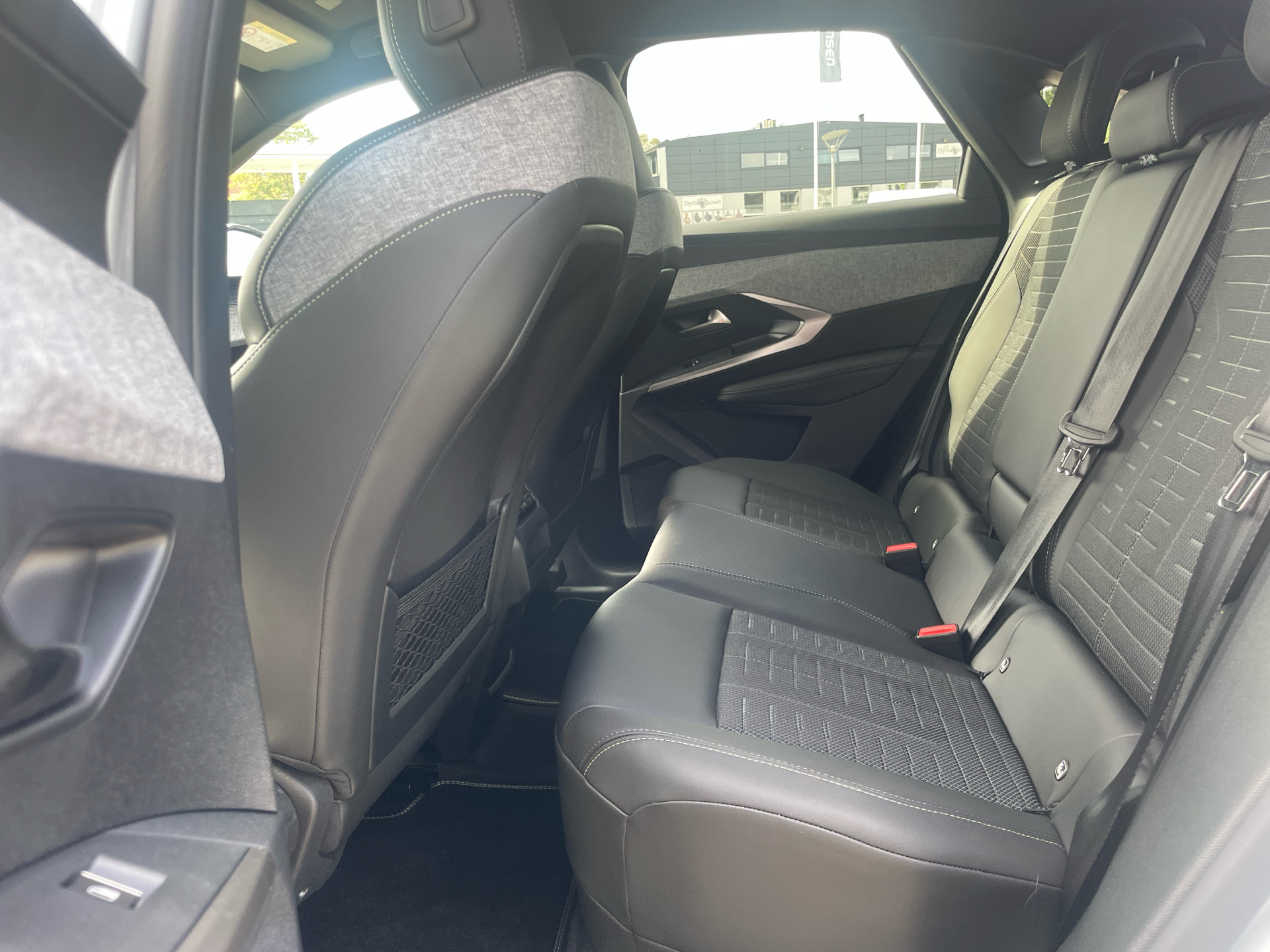 Billede af Peugeot e-3008 EL GT Pack 210HK 5d Aut.