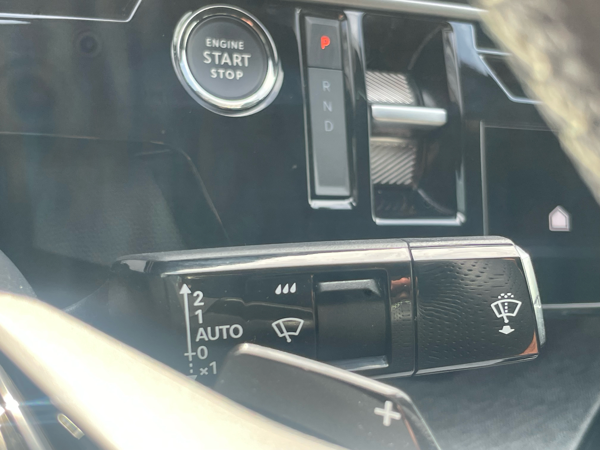 Billede af Peugeot e-3008 EL GT Pack 210HK 5d Aut.