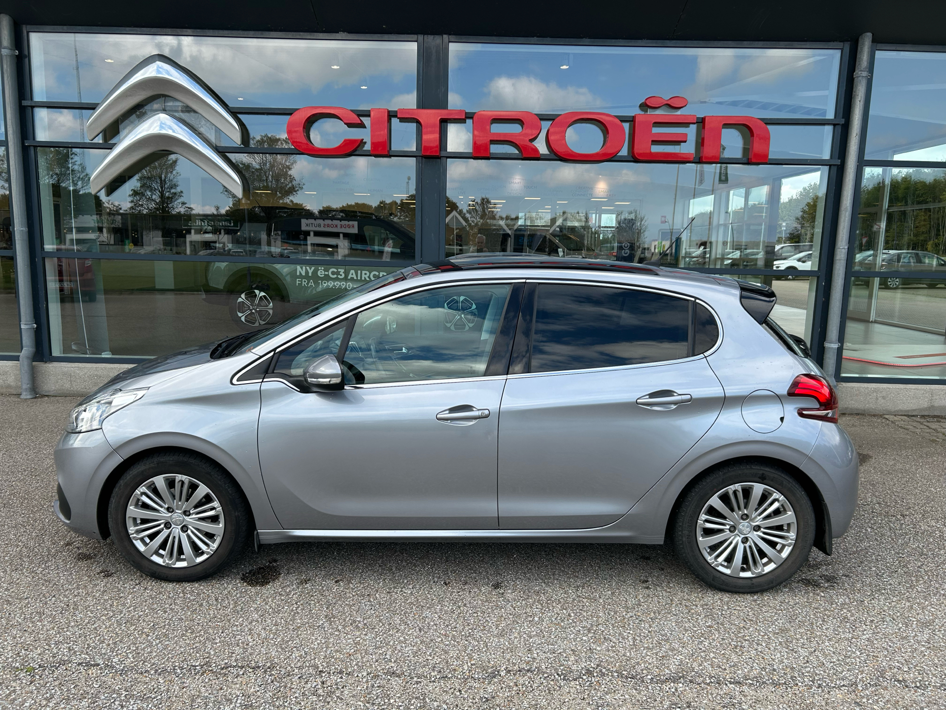 Billede af Peugeot 208 1,5 BlueHDi Privé 100HK 5d