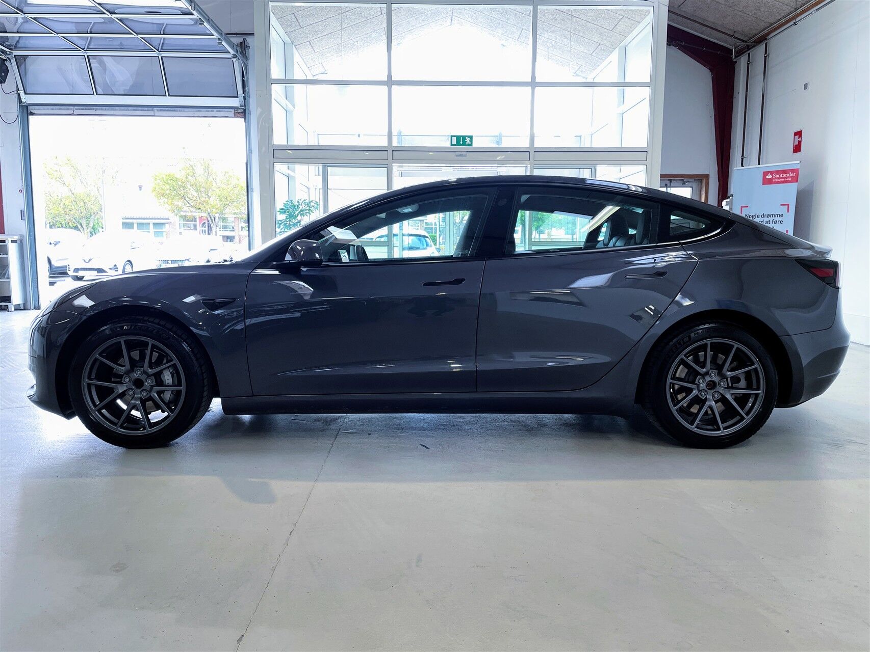 Billede af Tesla Model 3 EL Standard Range Plus 325HK Aut.
