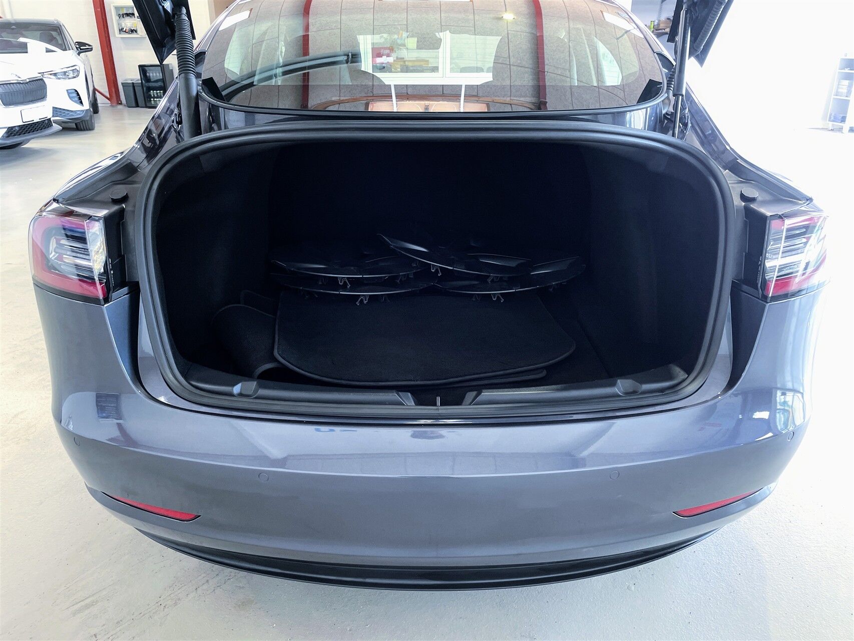 Billede af Tesla Model 3 EL Standard Range Plus 325HK Aut.