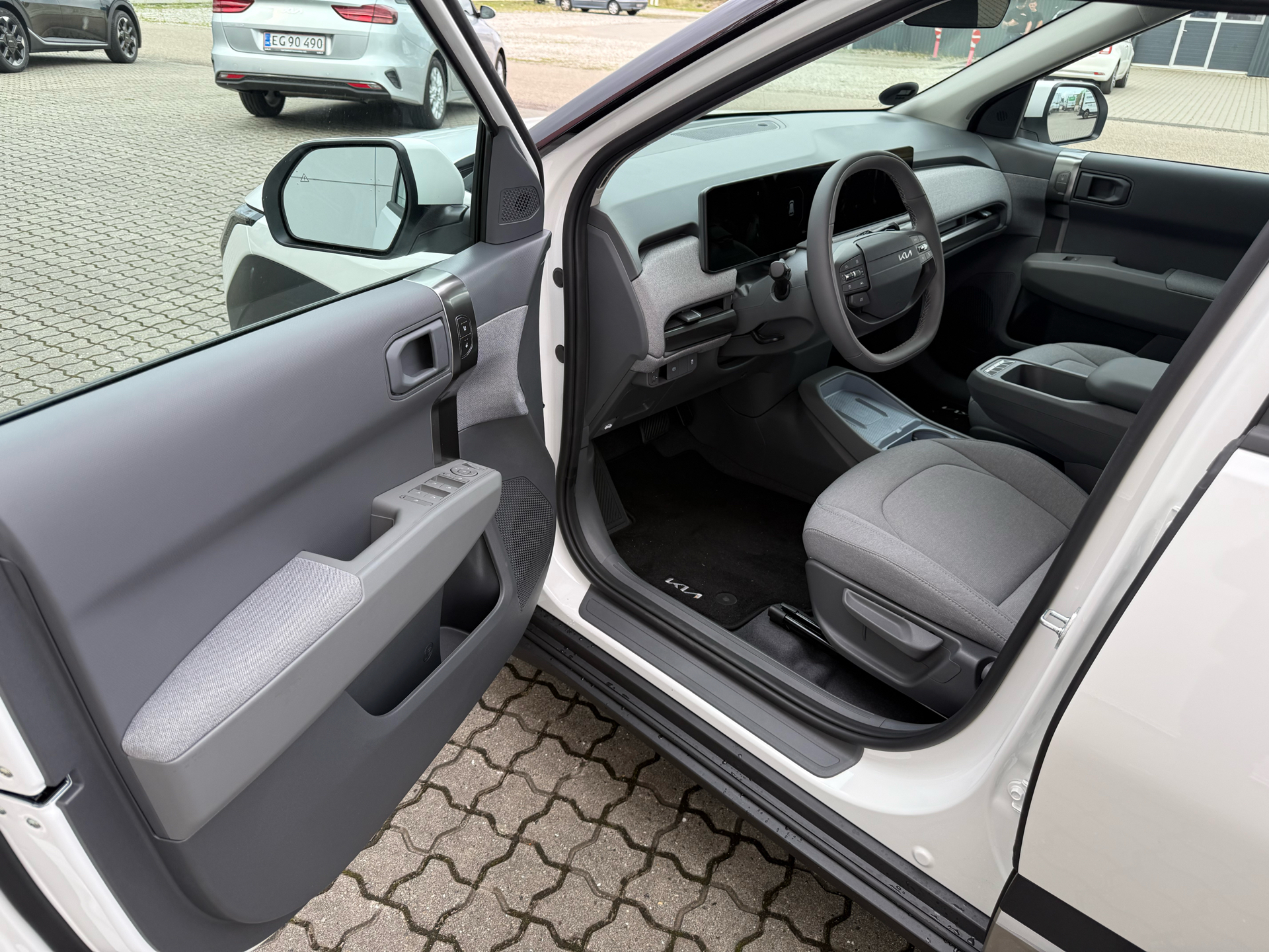 Billede af Kia EV3 CUV Long Range 204hk Reduktionsgear Prestige MY25 2-vejs
