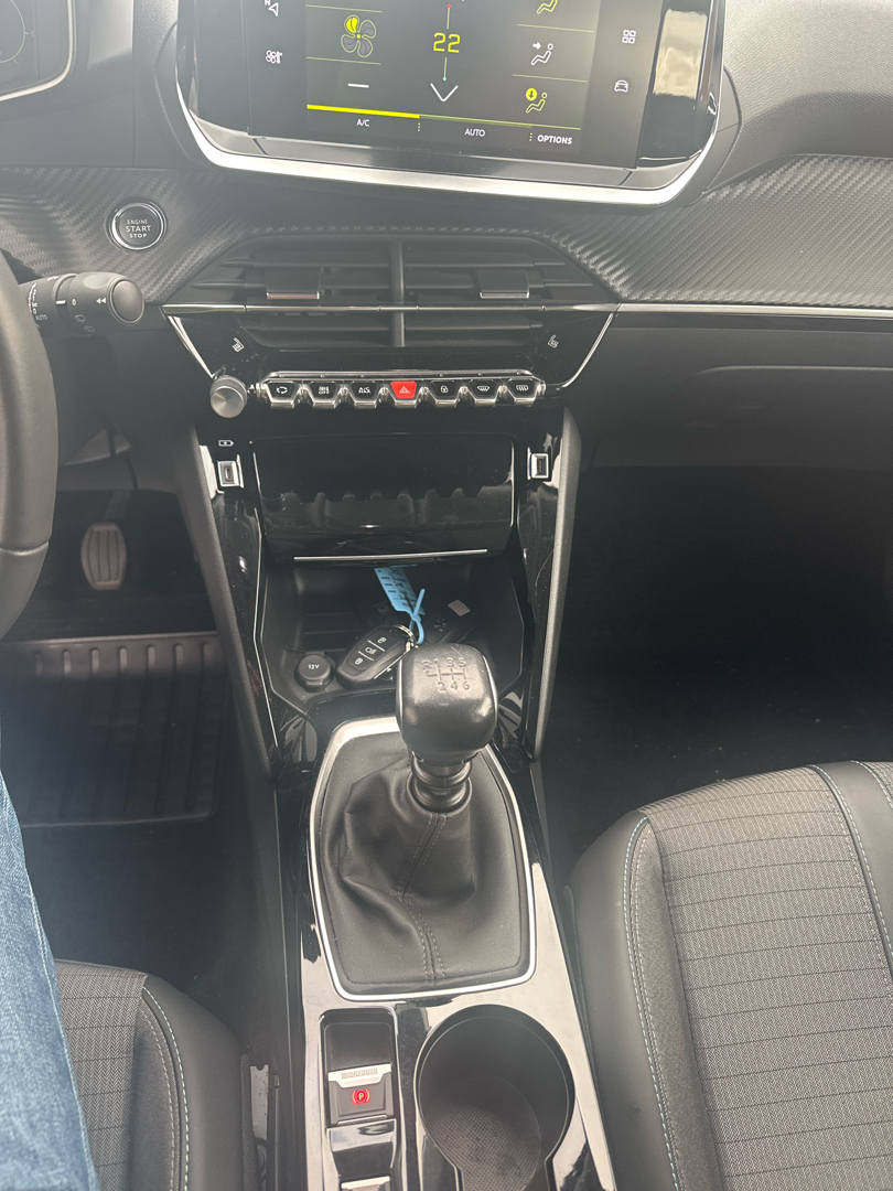 Billede af Peugeot 2008 1,2 PureTech Platin Sport 130HK 5d