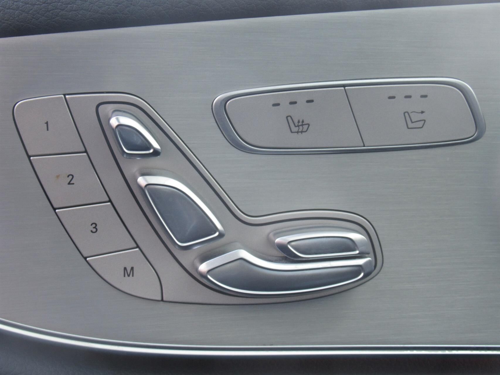 Billede af Mercedes-Benz E200 2,0 Mild hybrid AMG Line 9G-Tronic 211HK Cabr. Aut.