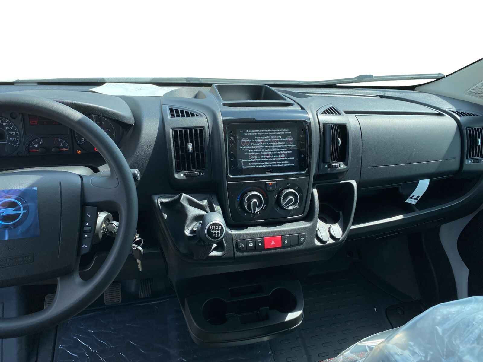 Billede af Opel Movano 33 L3H2 2,2 BlueHDi Enjoy+ 140HK Van 6g