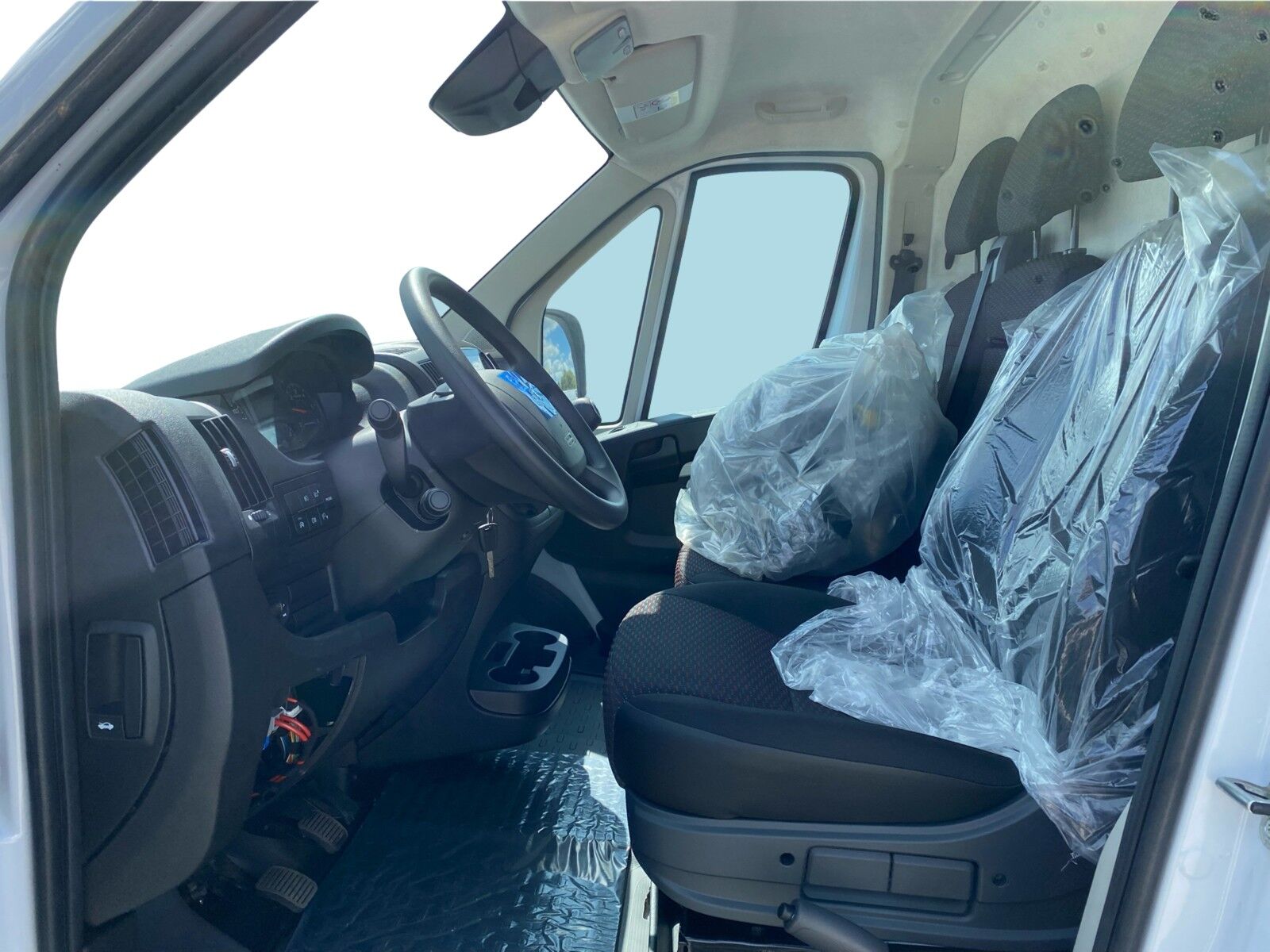 Billede af Opel Movano 33 L3H2 2,2 BlueHDi Enjoy+ 140HK Van 6g