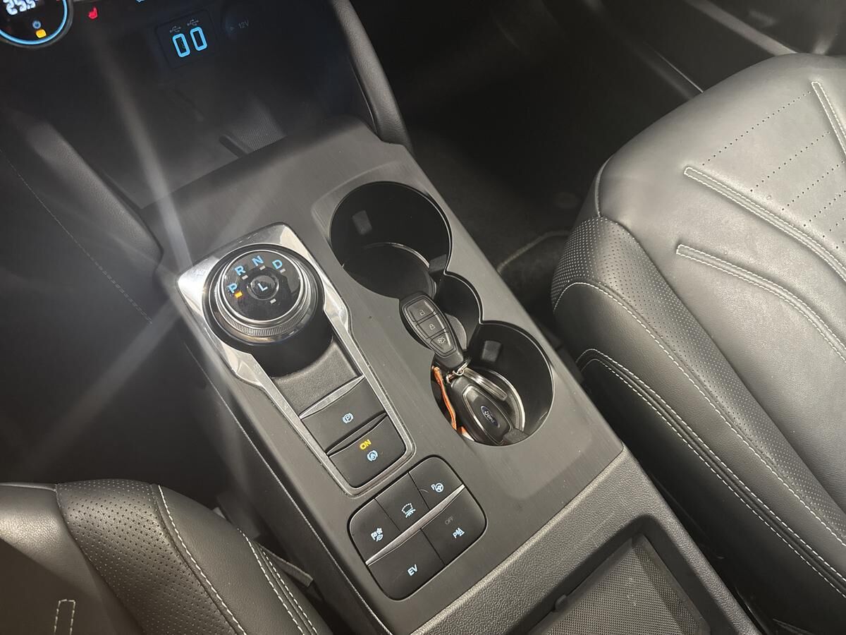 Billede af Ford Kuga 2,5 Plugin-hybrid Vignale CVT 225HK 5d Trinl. Gear